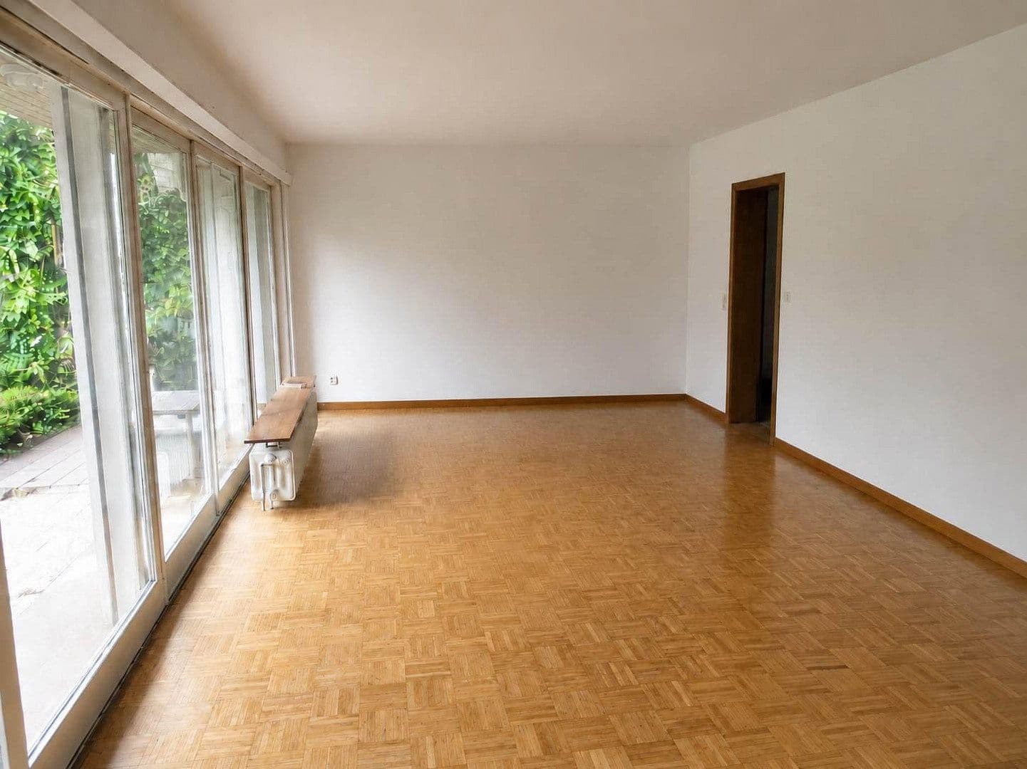 Prodej domu 143 m², pozemek 823 m², Bielefeld, Severní Porýní-Vestfálsko Prodej domu 143 m², pozemek 823 m², Bielefeld, Severní Porýní-Vestfálsko
