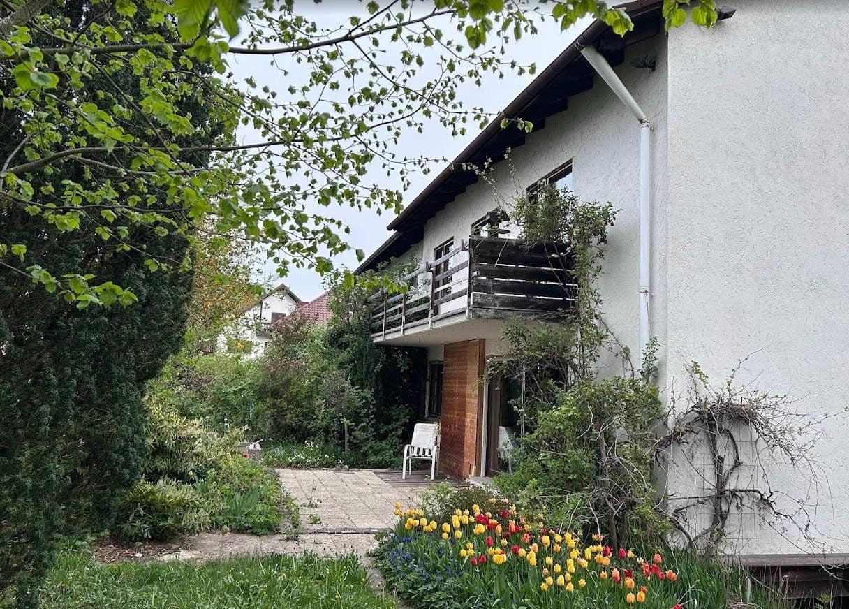 Prodej domu 180 m², pozemek 577 m², Luitpoldstr. 19 c, Krailling, Bavorsko Prodej domu 180 m², pozemek 577 m², Luitpoldstr. 19 c, Krailling, Bavorsko