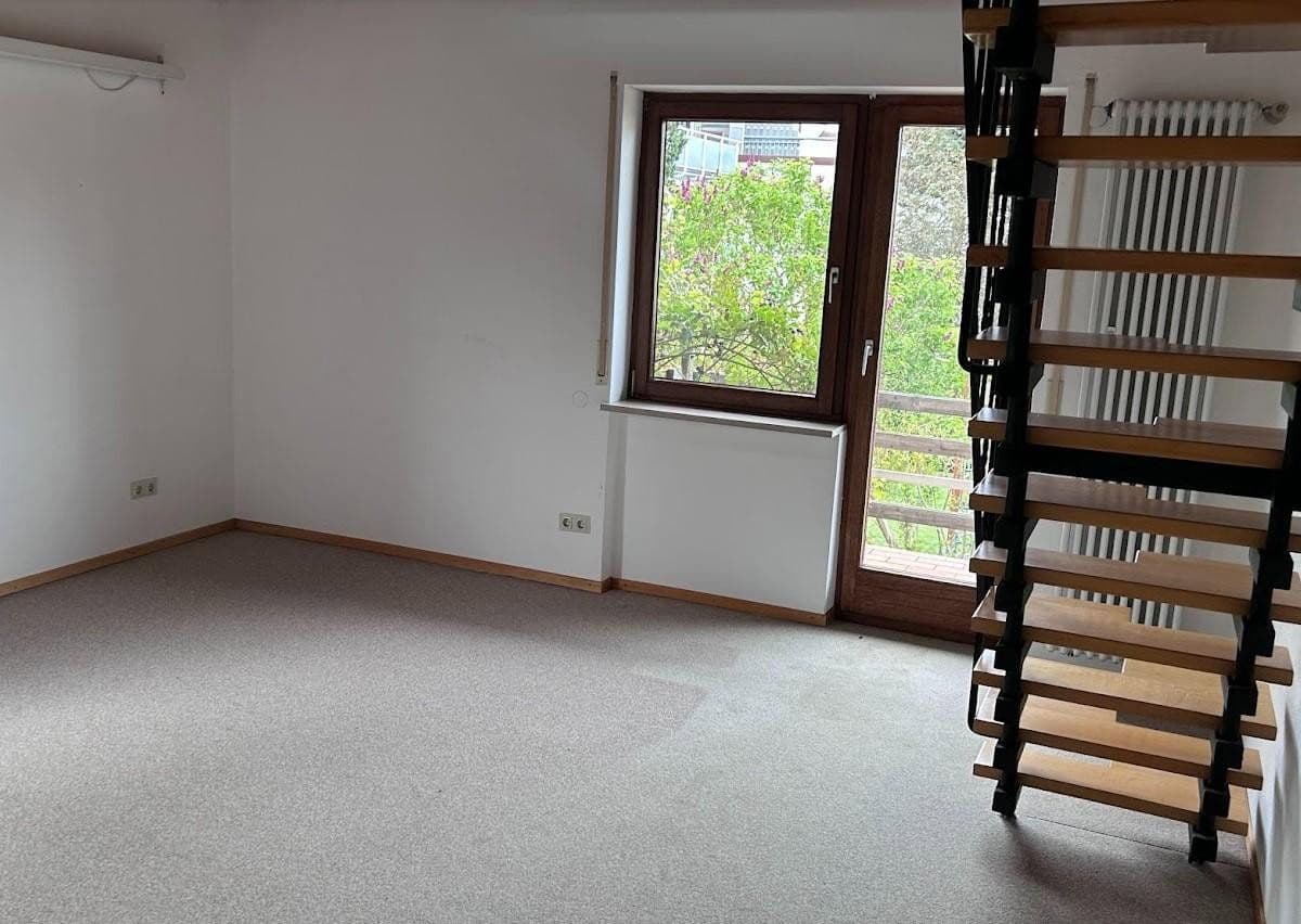 Prodej domu 180 m², pozemek 577 m², Luitpoldstr. 19 c, Krailling, Bavorsko Prodej domu 180 m², pozemek 577 m², Luitpoldstr. 19 c, Krailling, Bavorsko