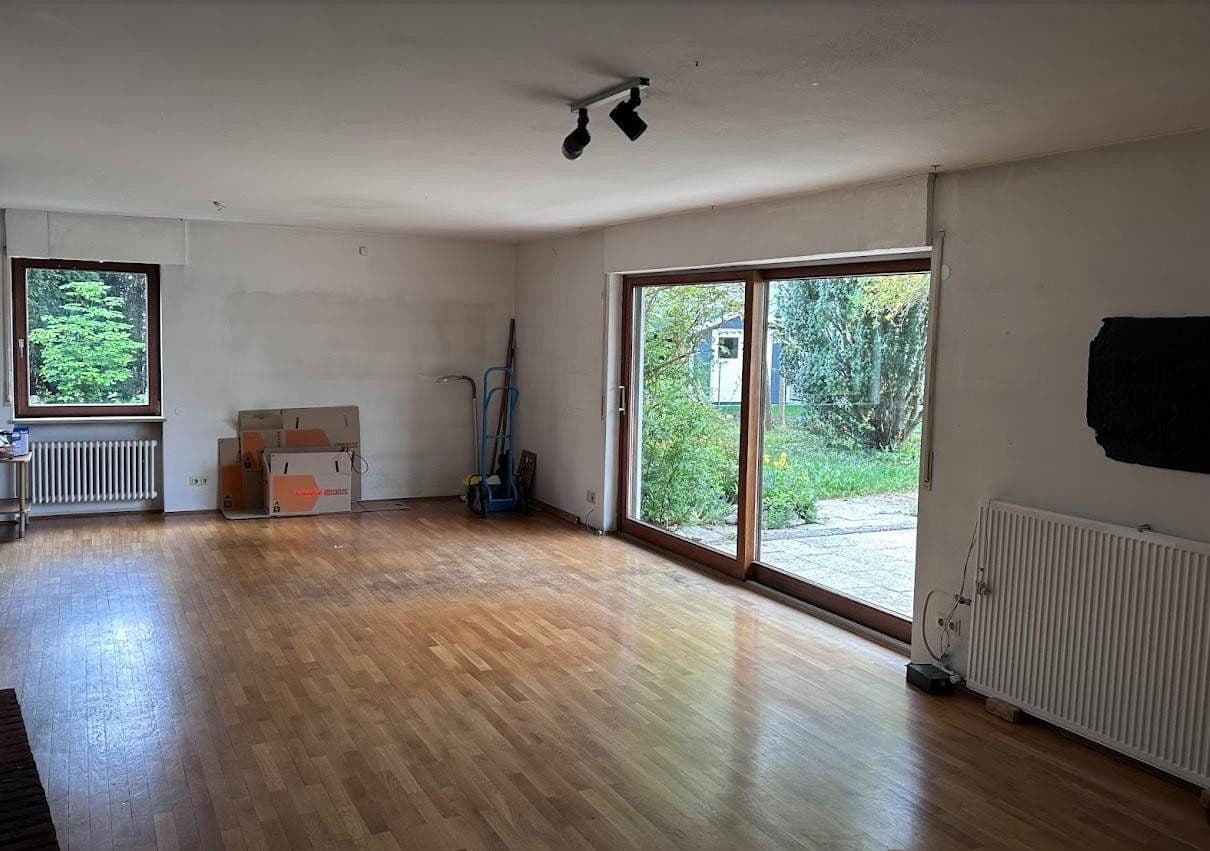Prodej domu 180 m², pozemek 577 m², Luitpoldstr. 19 c, Krailling, Bavorsko Prodej domu 180 m², pozemek 577 m², Luitpoldstr. 19 c, Krailling, Bavorsko