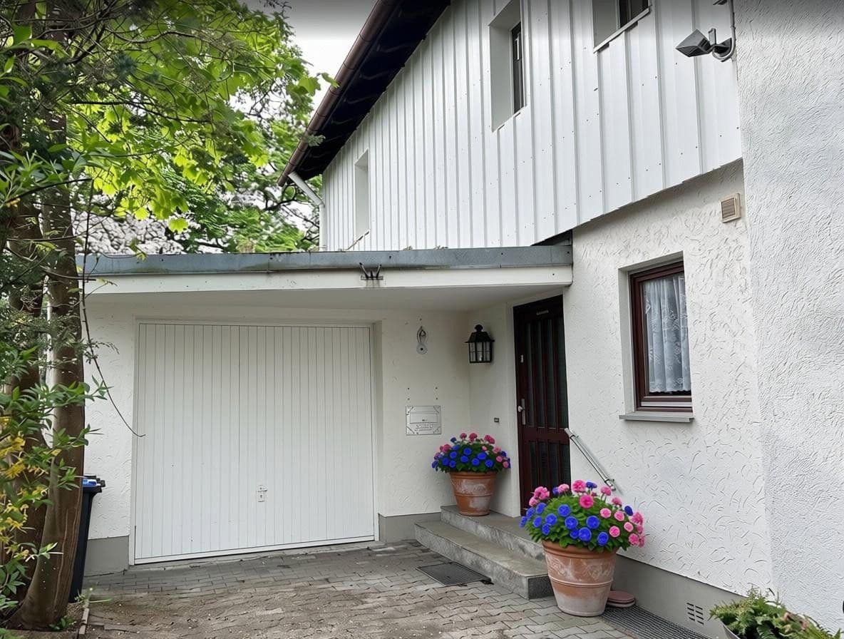 Prodej domu 180 m², pozemek 577 m², Luitpoldstr. 19 c, Krailling, Bavorsko Prodej domu 180 m², pozemek 577 m², Luitpoldstr. 19 c, Krailling, Bavorsko