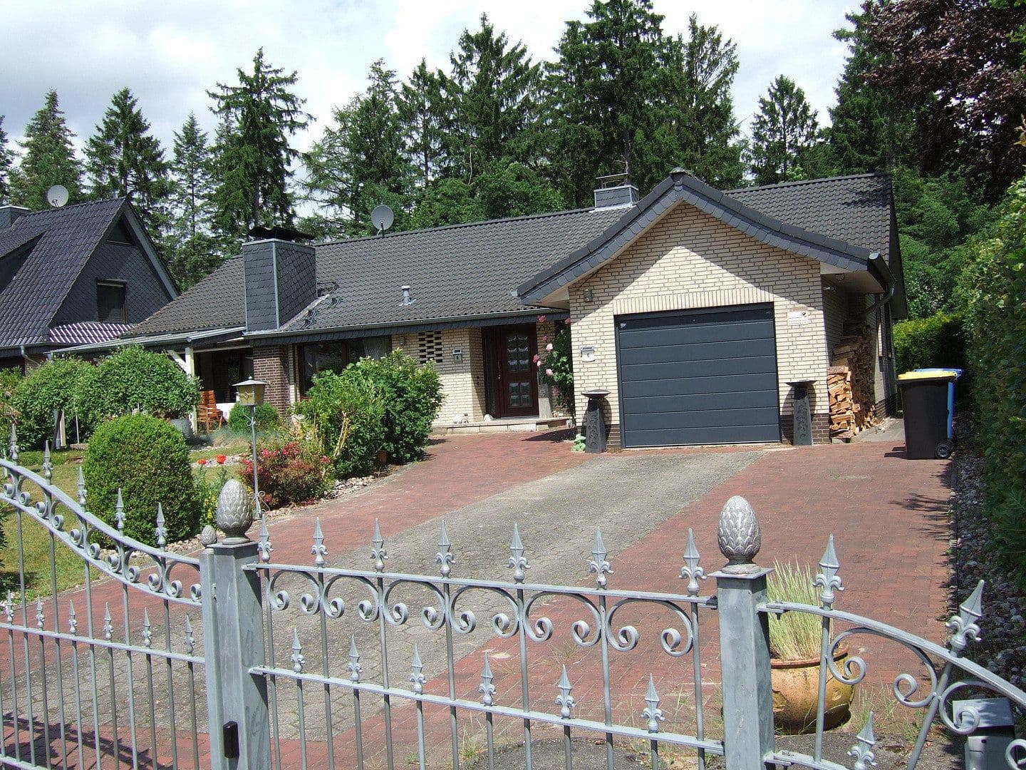 Prodej domu 150 m², pozemek 1.080 m², Drestedt, Dolní Sasko Prodej domu 150 m², pozemek 1.080 m², Drestedt, Dolní Sasko