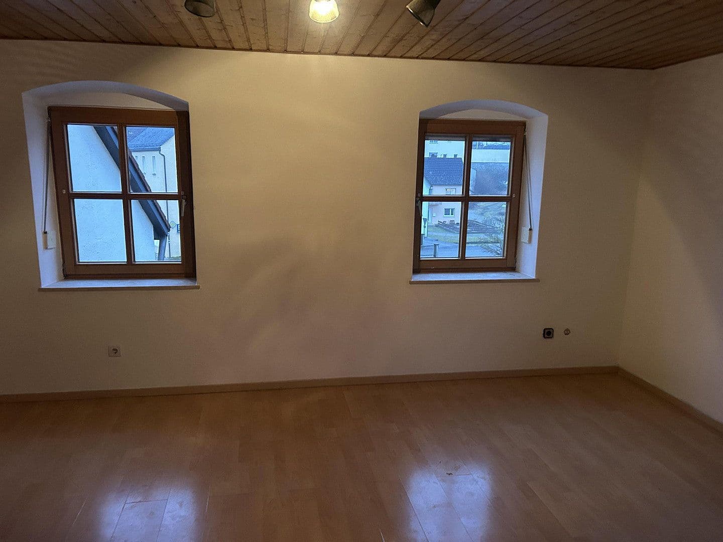 Pronájem domu 140 m², pozemek 140 m², Bahnhof str 10, Altmannstein, Bavorsko Pronájem domu 140 m², pozemek 140 m², Bahnhof str 10, Altmannstein, Bavorsko