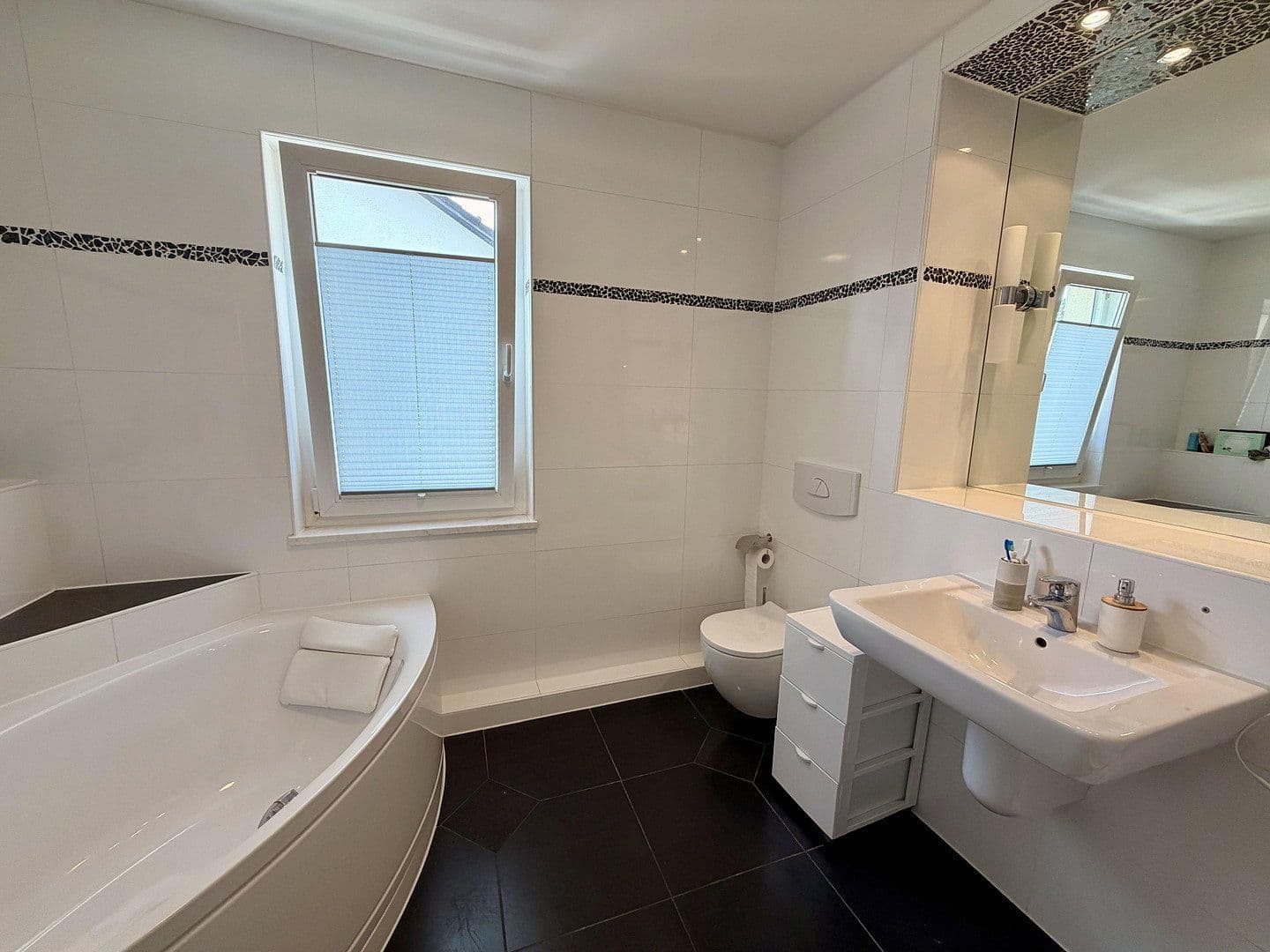 Prodej domu 156 m², pozemek 245 m², Fauststraße 52, München, Bavorsko Prodej domu 156 m², pozemek 245 m², Fauststraße 52, München, Bavorsko