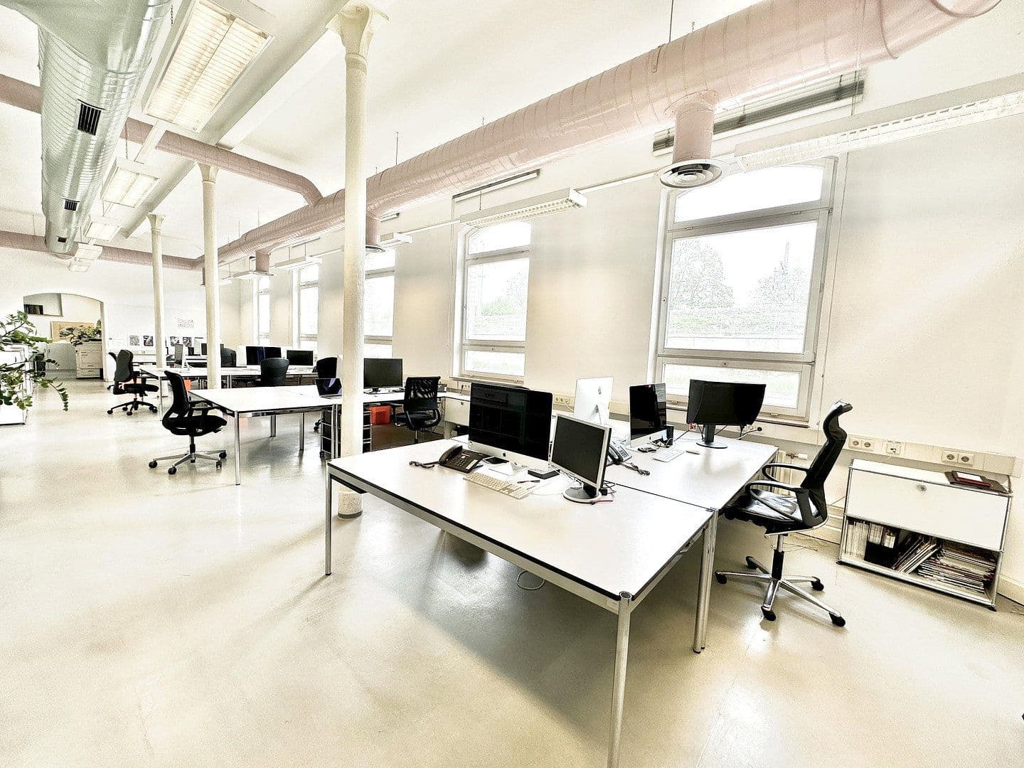 Pronájem kanceláře 350 m², Postwiesenstr. 5a, Stuttgart, Bádensko-Württembersko Pronájem kanceláře 350 m², Postwiesenstr. 5a, Stuttgart, Bádensko-Württembersko