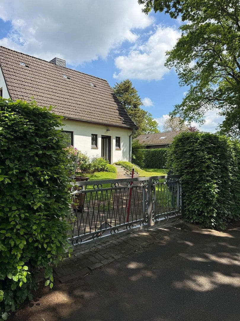 Prodej domu 92 m², pozemek 500 m², Bramkampredder 110, Ammersbek, Šlesvicko-Holštýnsko Prodej domu 92 m², pozemek 500 m², Bramkampredder 110, Ammersbek, Šlesvicko-Holštýnsko