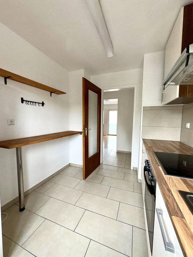 Prodej bytu 3+1 64 m², Jägerhausstraße 202, Heilbronn, Bádensko-Württembersko Prodej bytu 3+1 64 m², Jägerhausstraße 202, Heilbronn, Bádensko-Württembersko