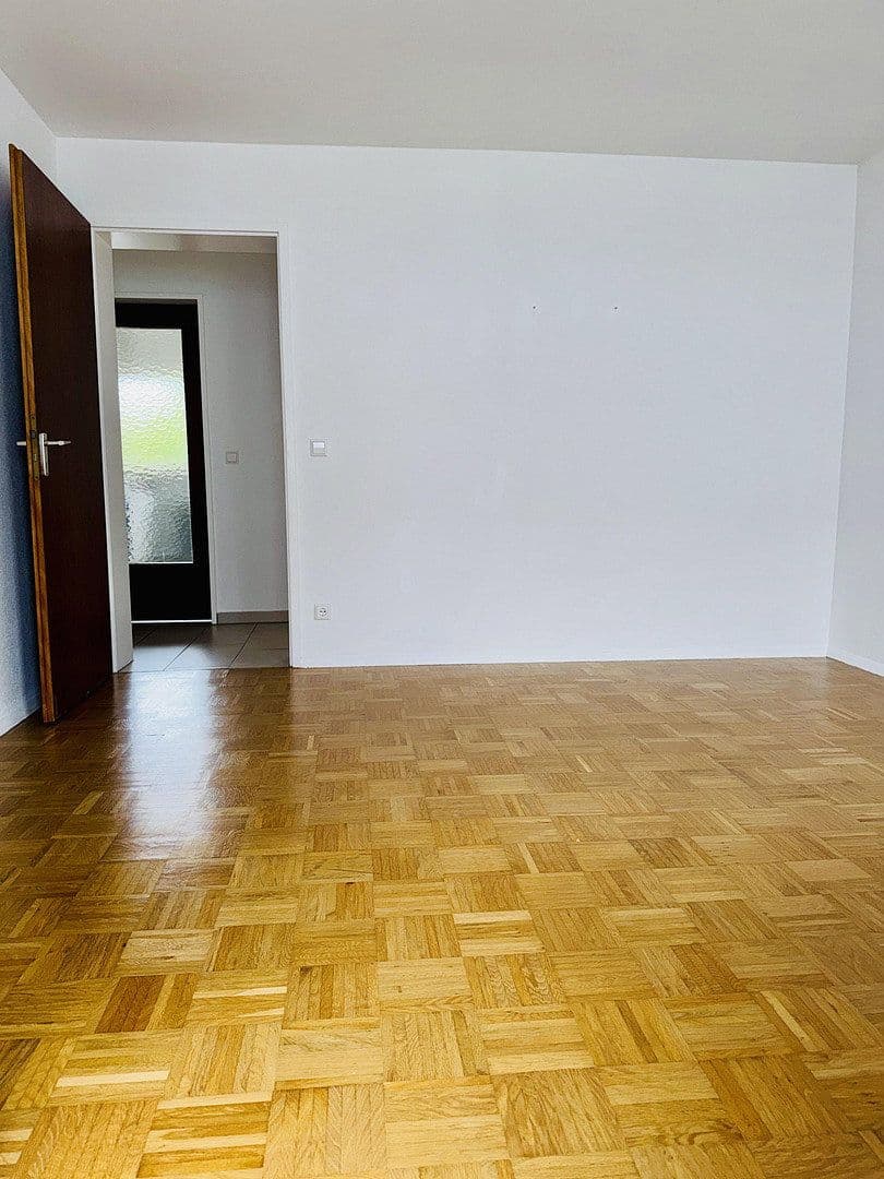 Prodej bytu 3+1 64 m², Jägerhausstraße 202, Heilbronn, Bádensko-Württembersko Prodej bytu 3+1 64 m², Jägerhausstraße 202, Heilbronn, Bádensko-Württembersko