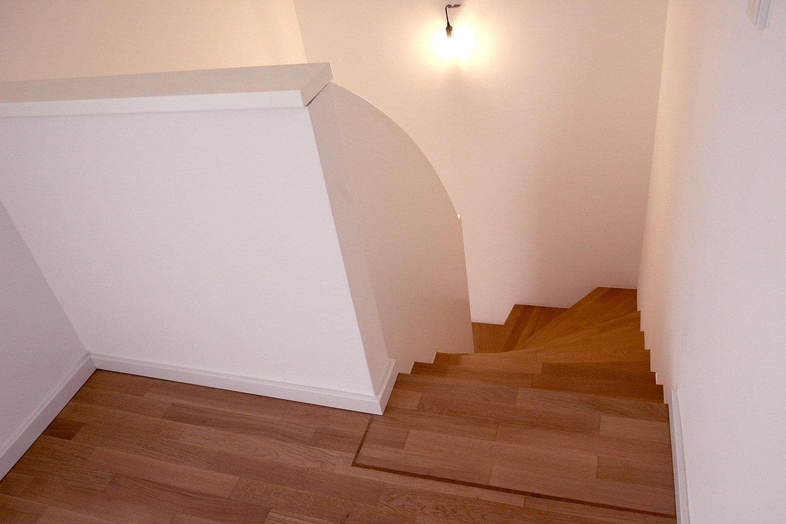 Prodej bytu 3+1 86 m², Berlin, Berlín Prodej bytu 3+1 86 m², Berlin, Berlín