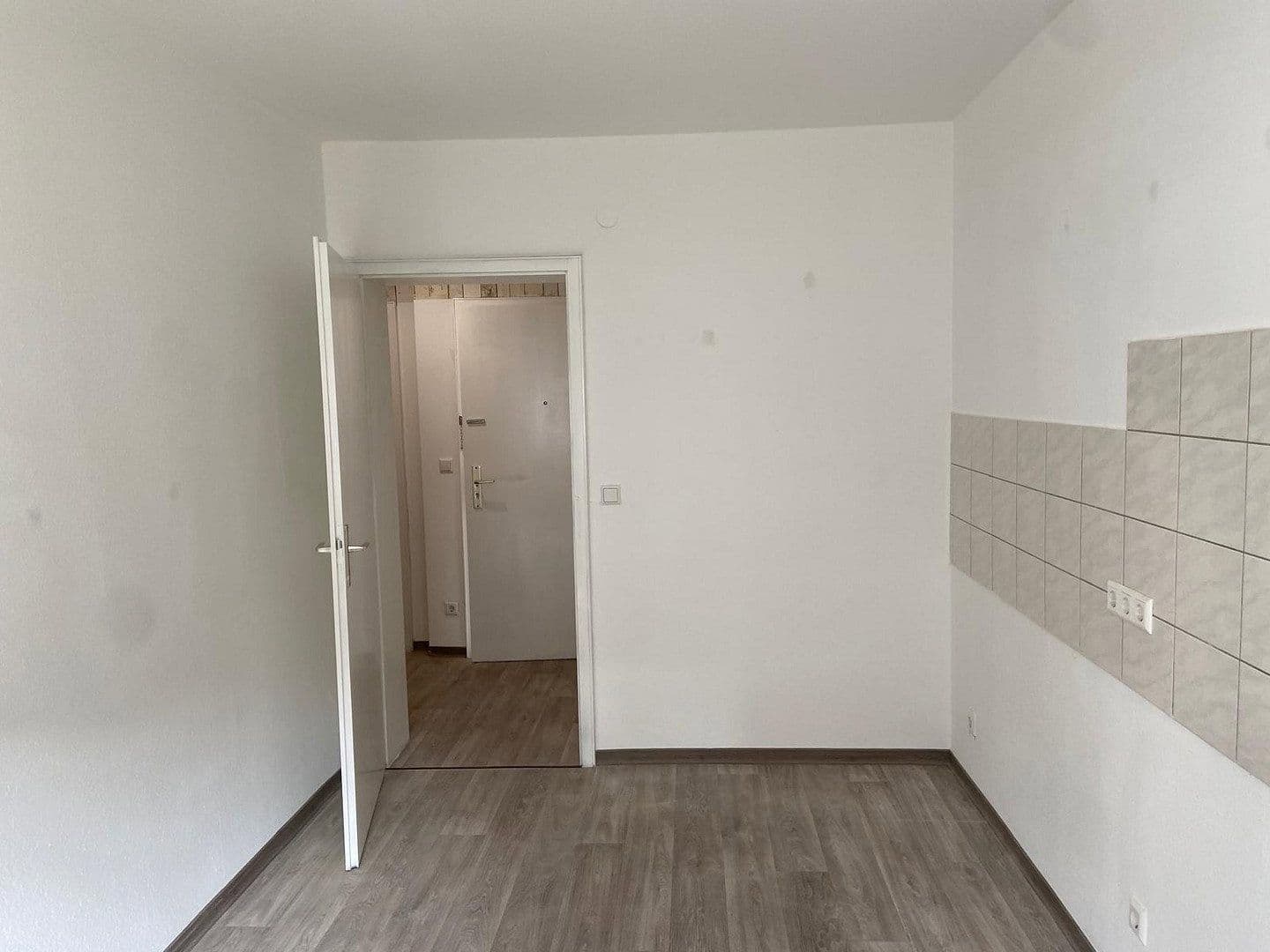 Pronájem bytu 2+1 62 m², Hockenheim, Bádensko-Württembersko Pronájem bytu 2+1 62 m², Hockenheim, Bádensko-Württembersko