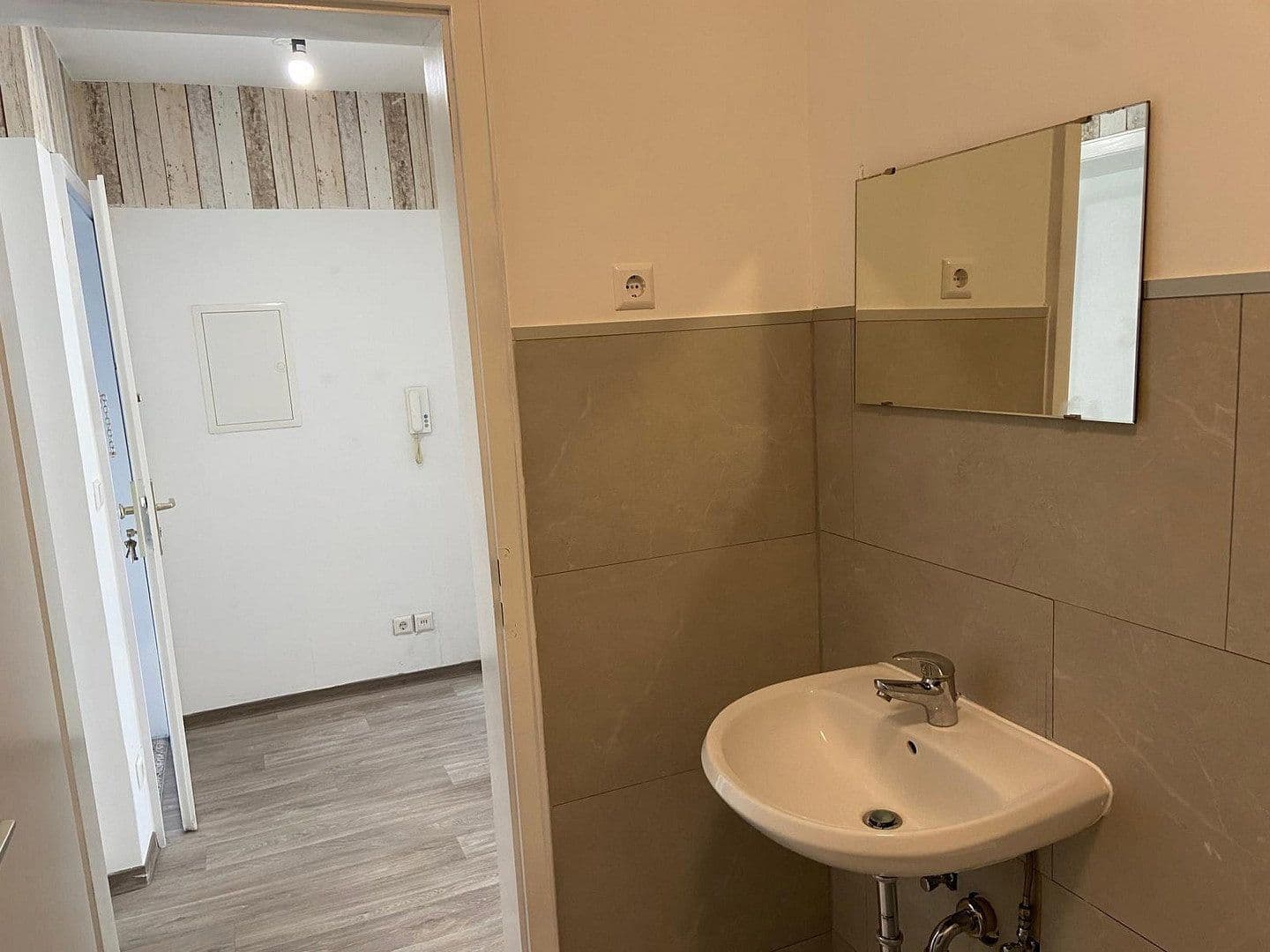 Pronájem bytu 2+1 62 m², Hockenheim, Bádensko-Württembersko Pronájem bytu 2+1 62 m², Hockenheim, Bádensko-Württembersko