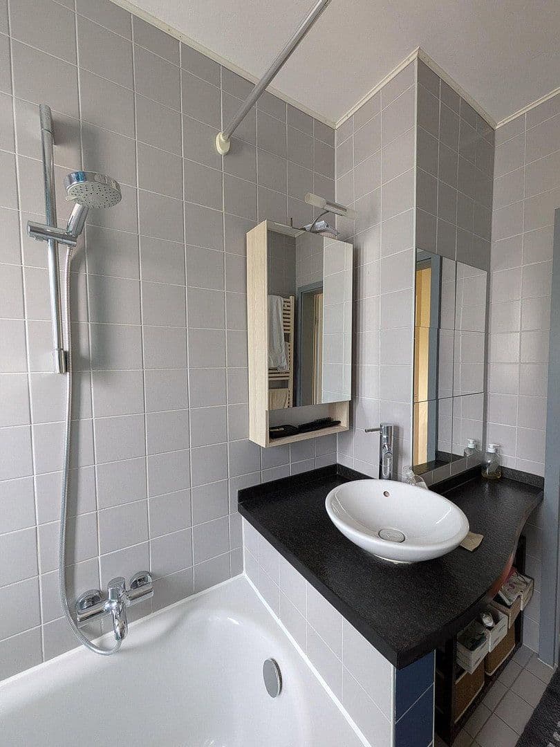 Prodej domu 186 m², pozemek 737 m², Friedrich-Ebert-Str. 1, Limeshain, Hessen Prodej domu 186 m², pozemek 737 m², Friedrich-Ebert-Str. 1, Limeshain, Hessen