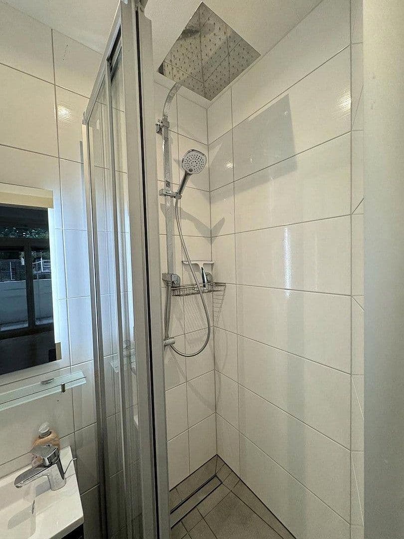 Pronájem bytu 1+1 22 m², Bonn, Severní Porýní-Vestfálsko Pronájem bytu 1+1 22 m², Bonn, Severní Porýní-Vestfálsko