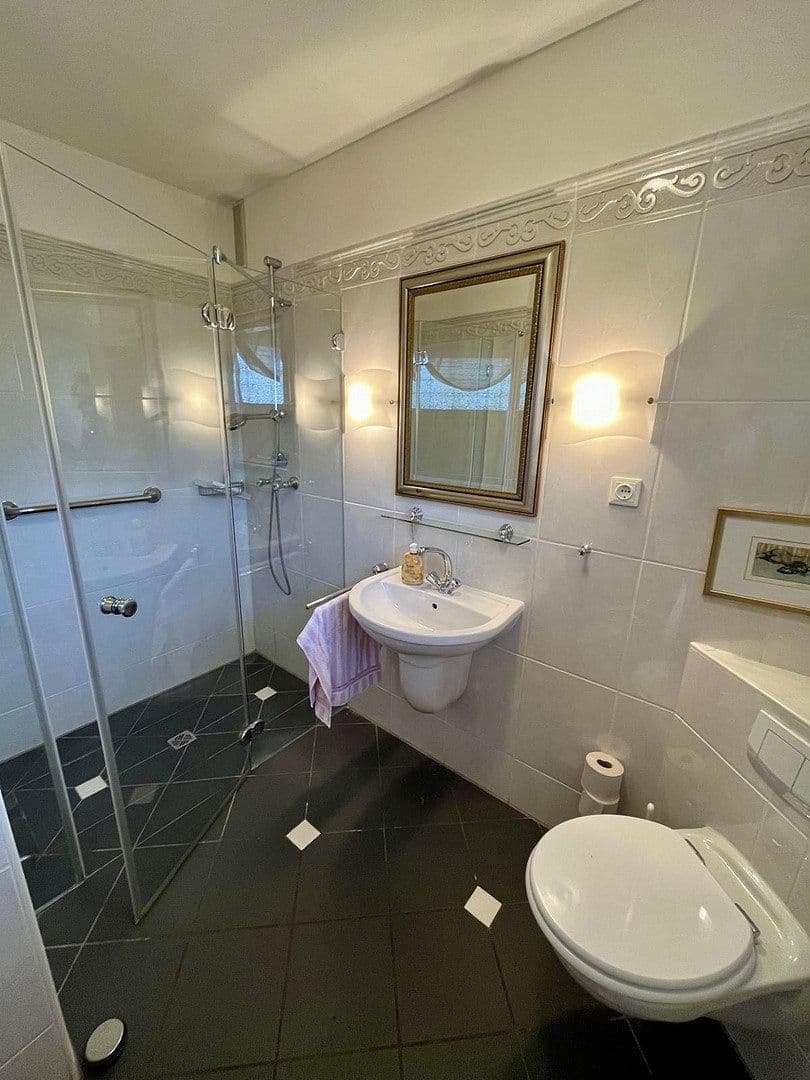 Prodej domu 150 m², pozemek 250 m², Mittlere Bergerheide 15, Wuppertal, Severní Porýní-Vestfálsko Prodej domu 150 m², pozemek 250 m², Mittlere Bergerheide 15, Wuppertal, Severní Porýní-Vestfálsko