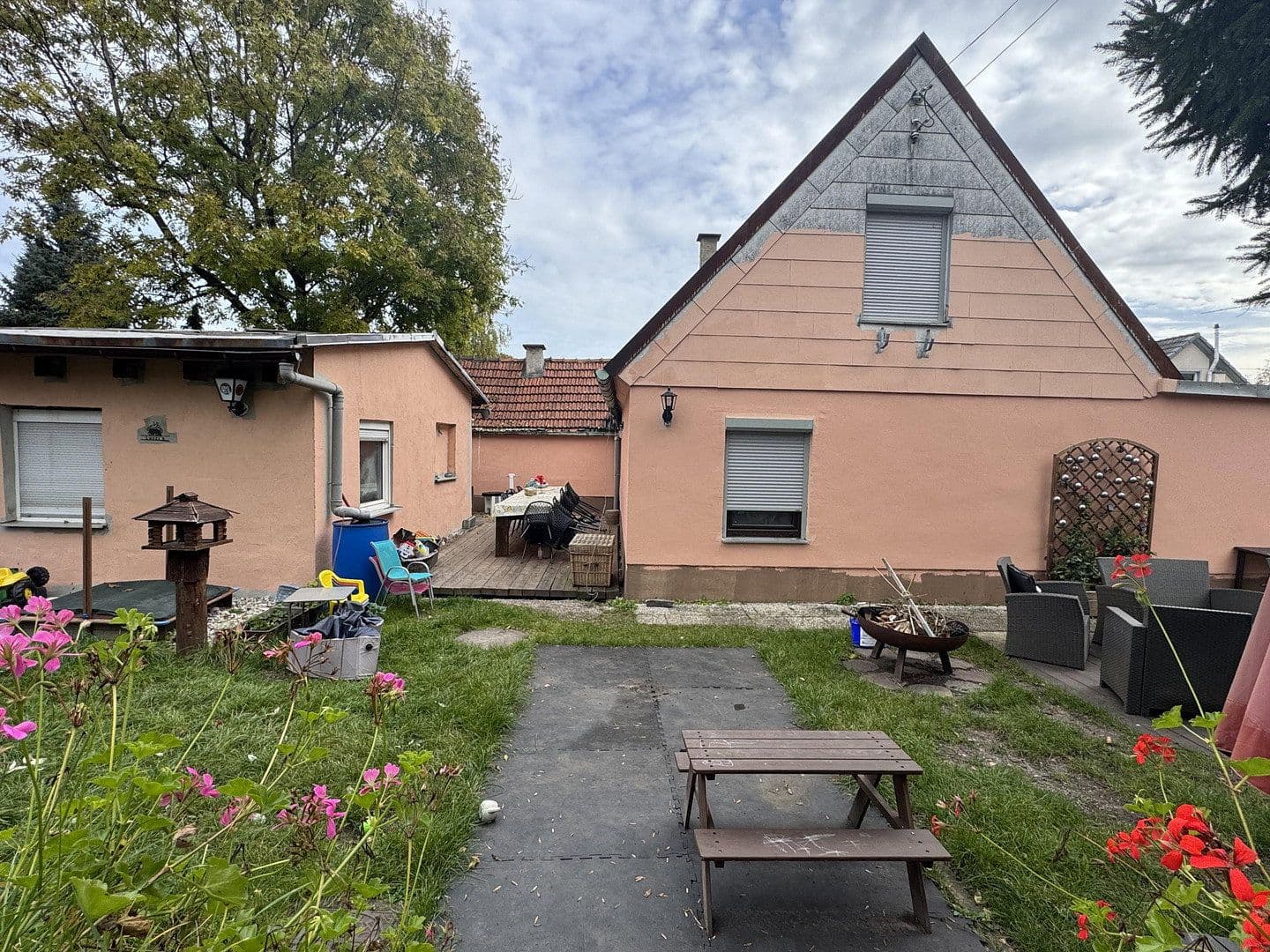 Prodej domu 100 m², pozemek 461 m², München Moosach, Bavorsko Prodej domu 100 m², pozemek 461 m², München Moosach, Bavorsko