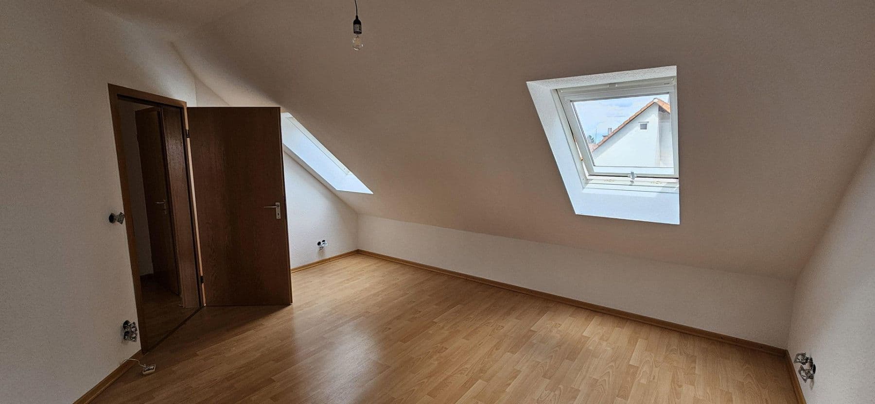 Pronájem bytu 2+1 70 m², Wilhelmstraße 80C, Lampertheim, Hessen Pronájem bytu 2+1 70 m², Wilhelmstraße 80C, Lampertheim, Hessen