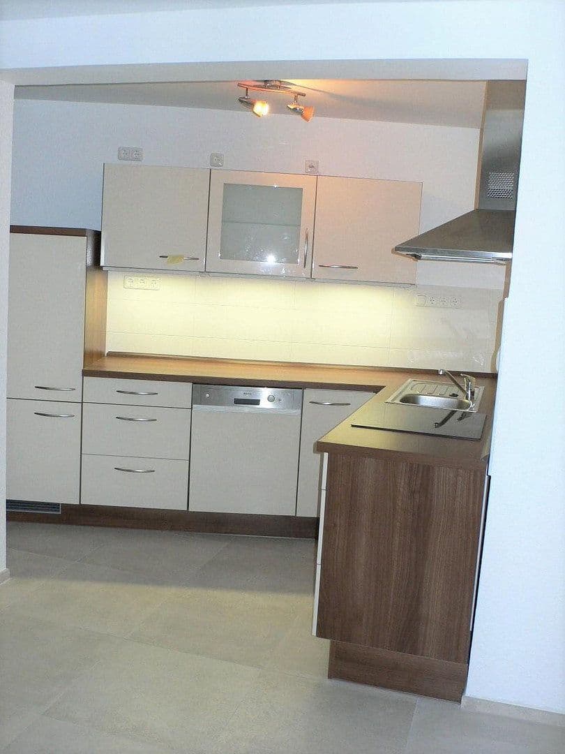 Pronájem bytu 2+kk 65 m², Mönchengladbach, Severní Porýní-Vestfálsko Pronájem bytu 2+kk 65 m², Mönchengladbach, Severní Porýní-Vestfálsko
