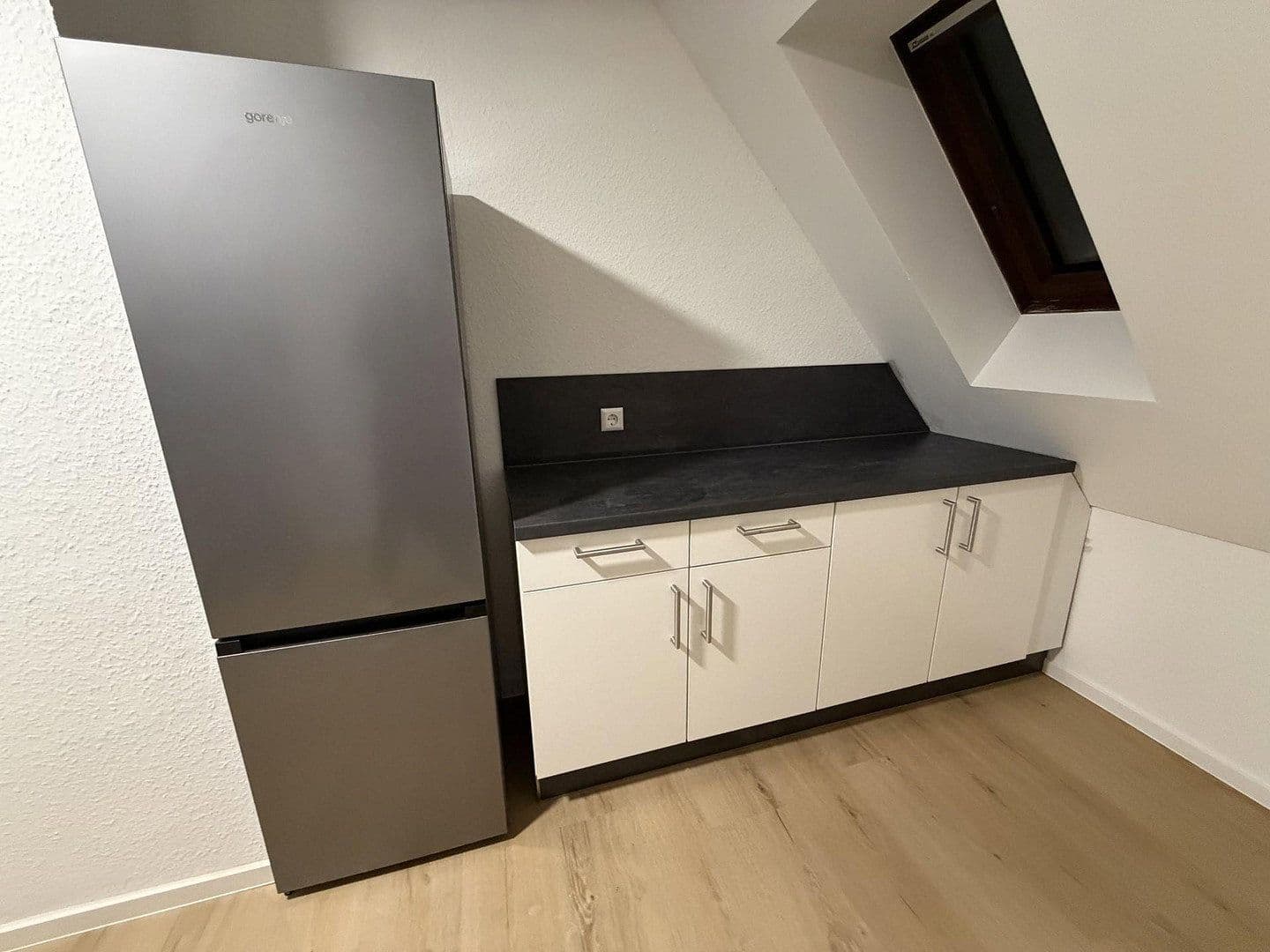 Pronájem bytu 12 m², Römerstraße 39, Heilbronn, Bádensko-Württembersko Pronájem bytu 12 m², Römerstraße 39, Heilbronn, Bádensko-Württembersko