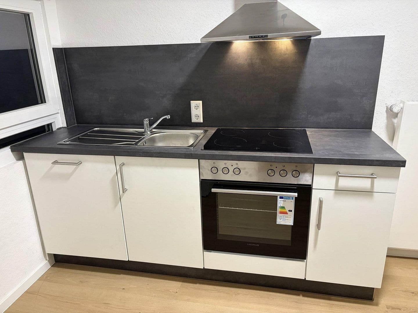 Pronájem bytu 35 m², Römerstraße 39, Heilbronn, Bádensko-Württembersko Pronájem bytu 35 m², Römerstraße 39, Heilbronn, Bádensko-Württembersko