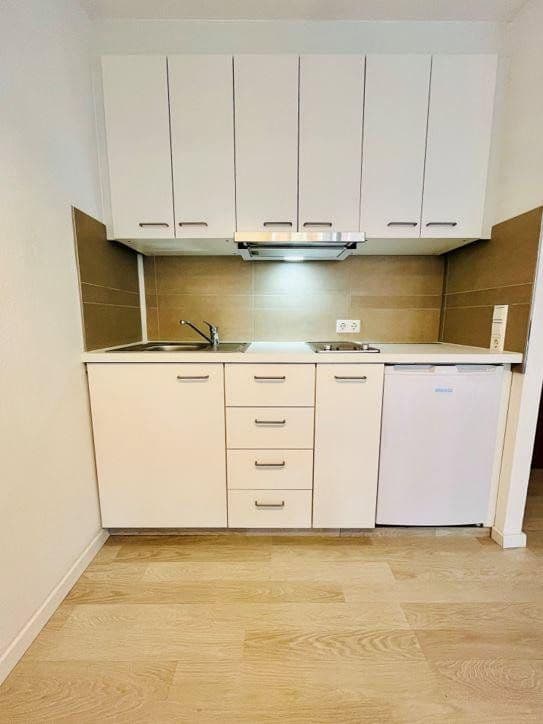 Pronájem bytu 1+1 30 m², Zähringerstraße 47, Karlsruhe, Bádensko-Württembersko Pronájem bytu 1+1 30 m², Zähringerstraße 47, Karlsruhe, Bádensko-Württembersko