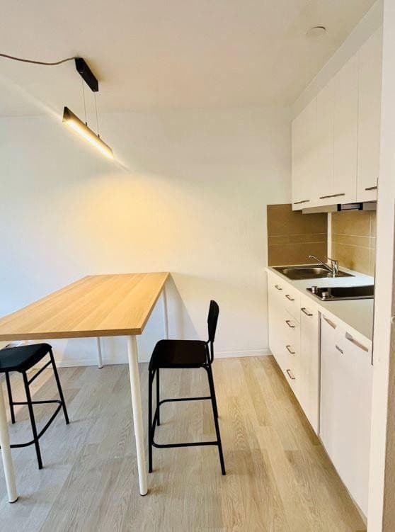 Pronájem bytu 1+1 30 m², Zähringerstraße 47, Karlsruhe, Bádensko-Württembersko Pronájem bytu 1+1 30 m², Zähringerstraße 47, Karlsruhe, Bádensko-Württembersko