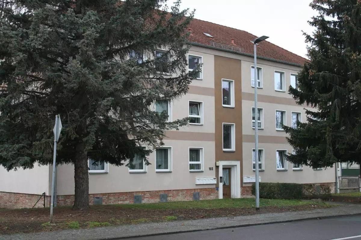 Prodej bytu 1+1 32 m², Zeitzerstraße 103, Weißenfels, Sasko-Anhaltsko Prodej bytu 1+1 32 m², Zeitzerstraße 103, Weißenfels, Sasko-Anhaltsko
