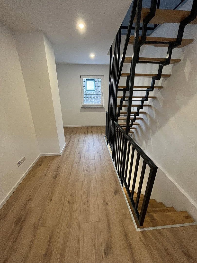 Pronájem domu 115 m², pozemek 250 m², Harthausen, Porýní-Falc Pronájem domu 115 m², pozemek 250 m², Harthausen, Porýní-Falc
