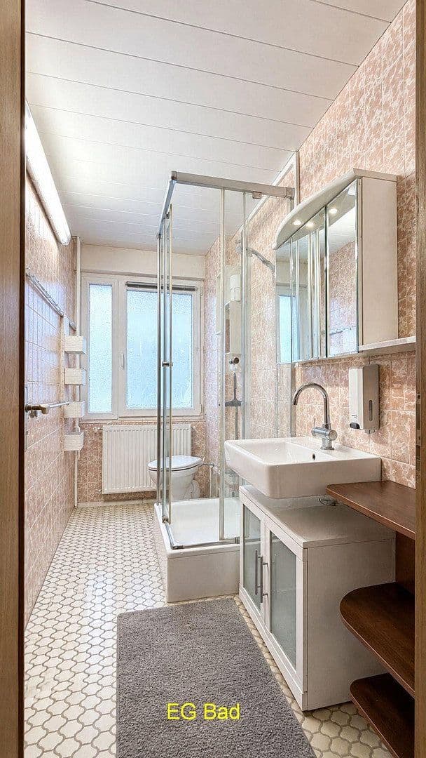 Prodej domu 177 m², pozemek 361 m², Villingen-Schwenningen, Bádensko-Württembersko Prodej domu 177 m², pozemek 361 m², Villingen-Schwenningen, Bádensko-Württembersko