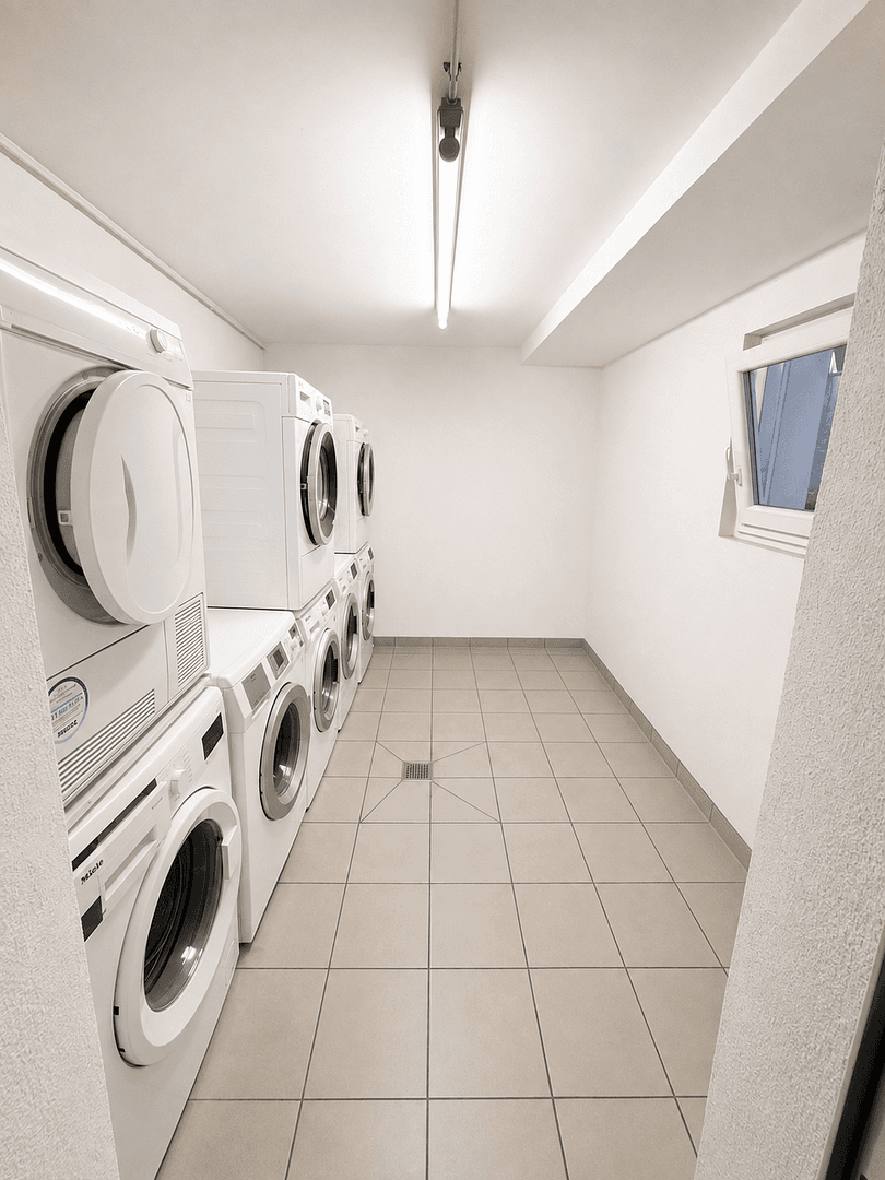 Prodej bytu 3+1 78 m², Leoprechtingstraße 23, München, Bavorsko Prodej bytu 3+1 78 m², Leoprechtingstraße 23, München, Bavorsko