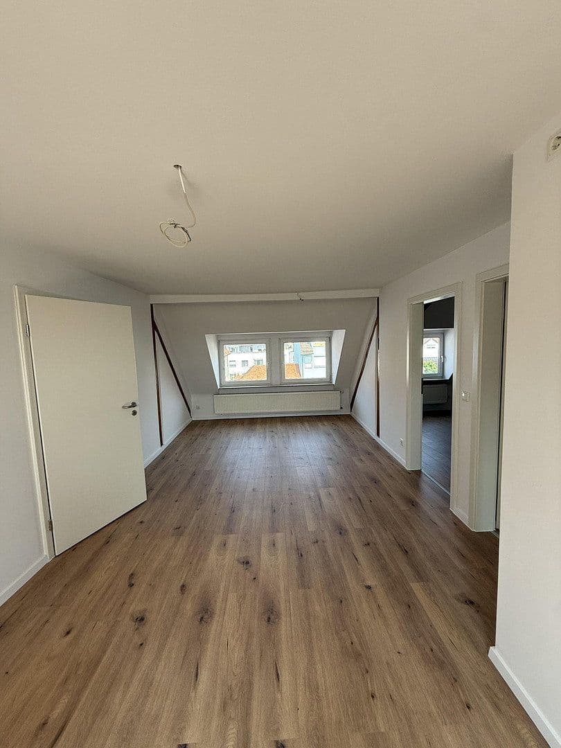 Pronájem bytu 5+1 147 m², Hermannstraße, Lauf an der Pegnitz, Bavorsko Pronájem bytu 5+1 147 m², Hermannstraße, Lauf an der Pegnitz, Bavorsko