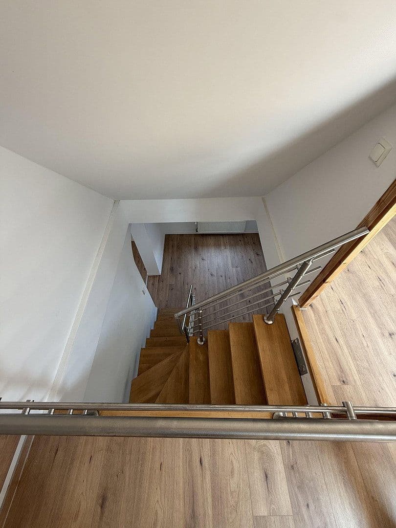 Pronájem bytu 5+1 147 m², Hermannstraße, Lauf an der Pegnitz, Bavorsko Pronájem bytu 5+1 147 m², Hermannstraße, Lauf an der Pegnitz, Bavorsko