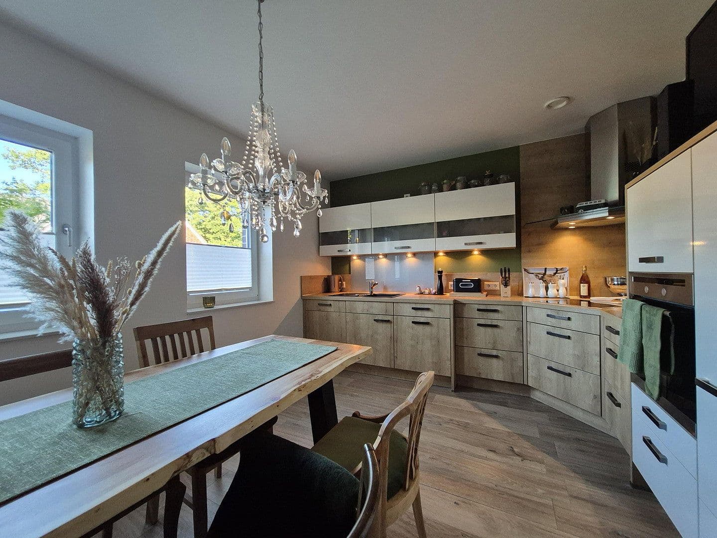 Prodej domu 122 m², pozemek 331 m², Aurich, Dolní Sasko Prodej domu 122 m², pozemek 331 m², Aurich, Dolní Sasko
