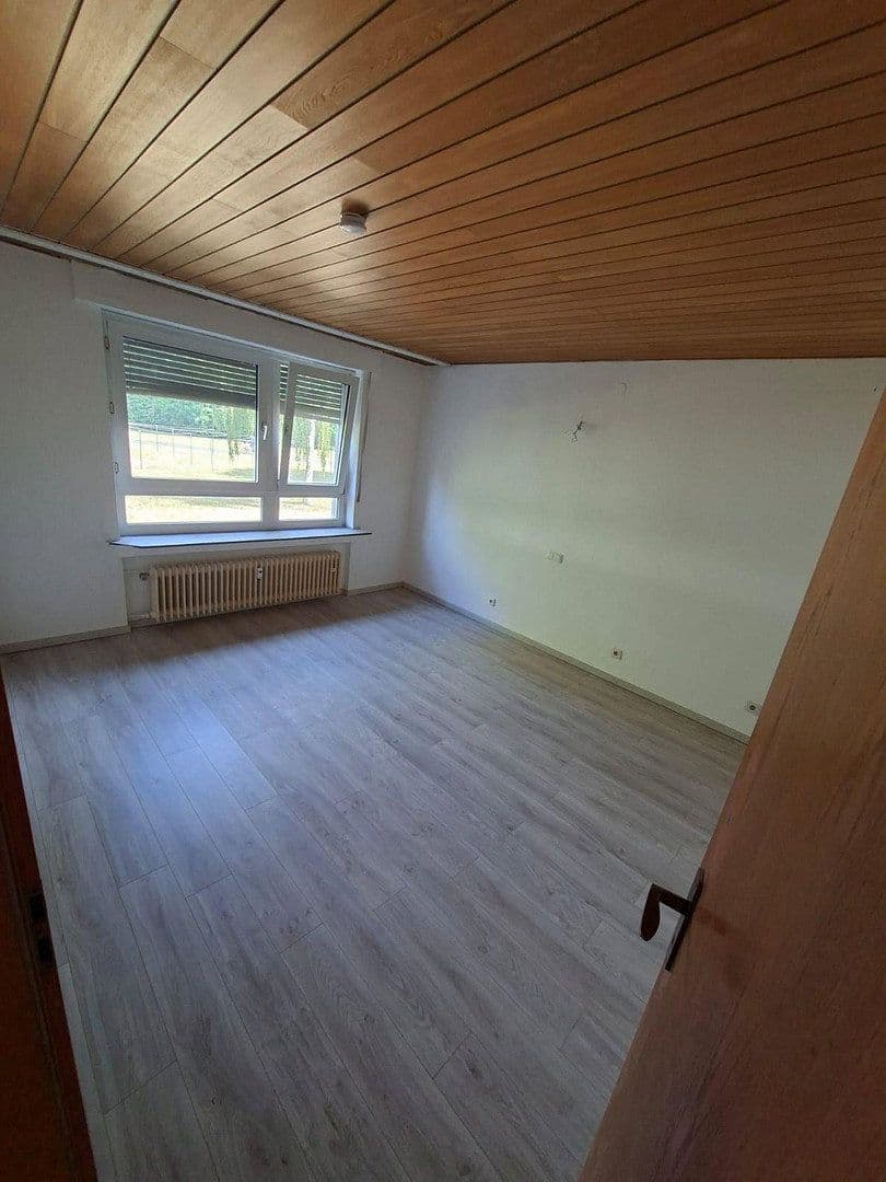Pronájem bytu 4+1 90 m², Großkrotzenburg, Hessen Pronájem bytu 4+1 90 m², Großkrotzenburg, Hessen
