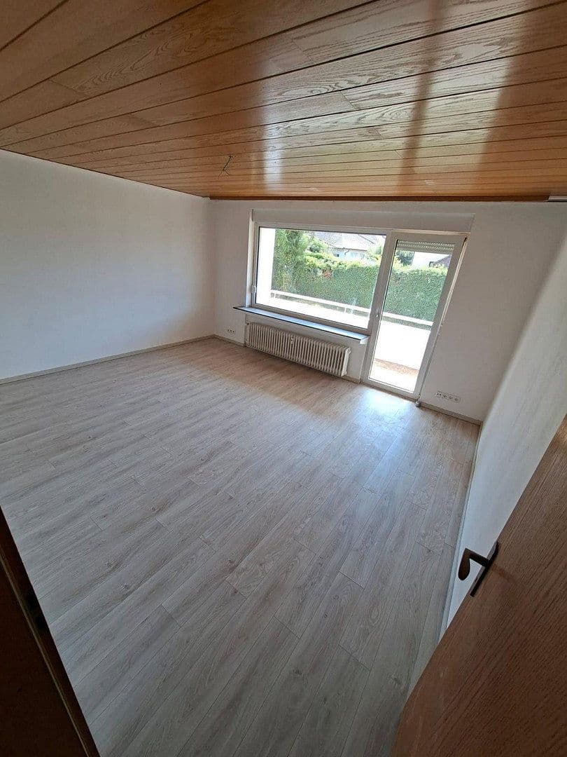 Pronájem bytu 4+1 90 m², Großkrotzenburg, Hessen Pronájem bytu 4+1 90 m², Großkrotzenburg, Hessen