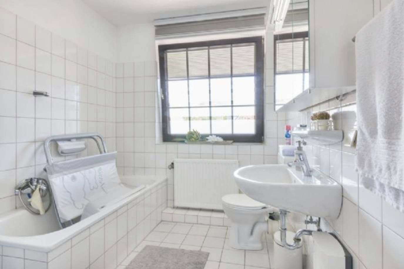 Pronájem bytu 3+1 78 m², Verdener Str. 57, Achim, Dolní Sasko Pronájem bytu 3+1 78 m², Verdener Str. 57, Achim, Dolní Sasko