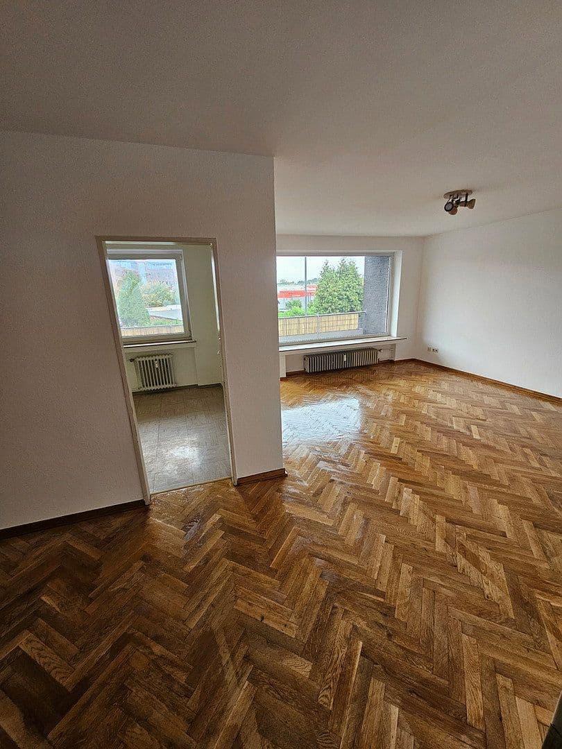 Pronájem bytu 4+1 100 m², Oststraße 4, Hilden, Severní Porýní-Vestfálsko Pronájem bytu 4+1 100 m², Oststraße 4, Hilden, Severní Porýní-Vestfálsko