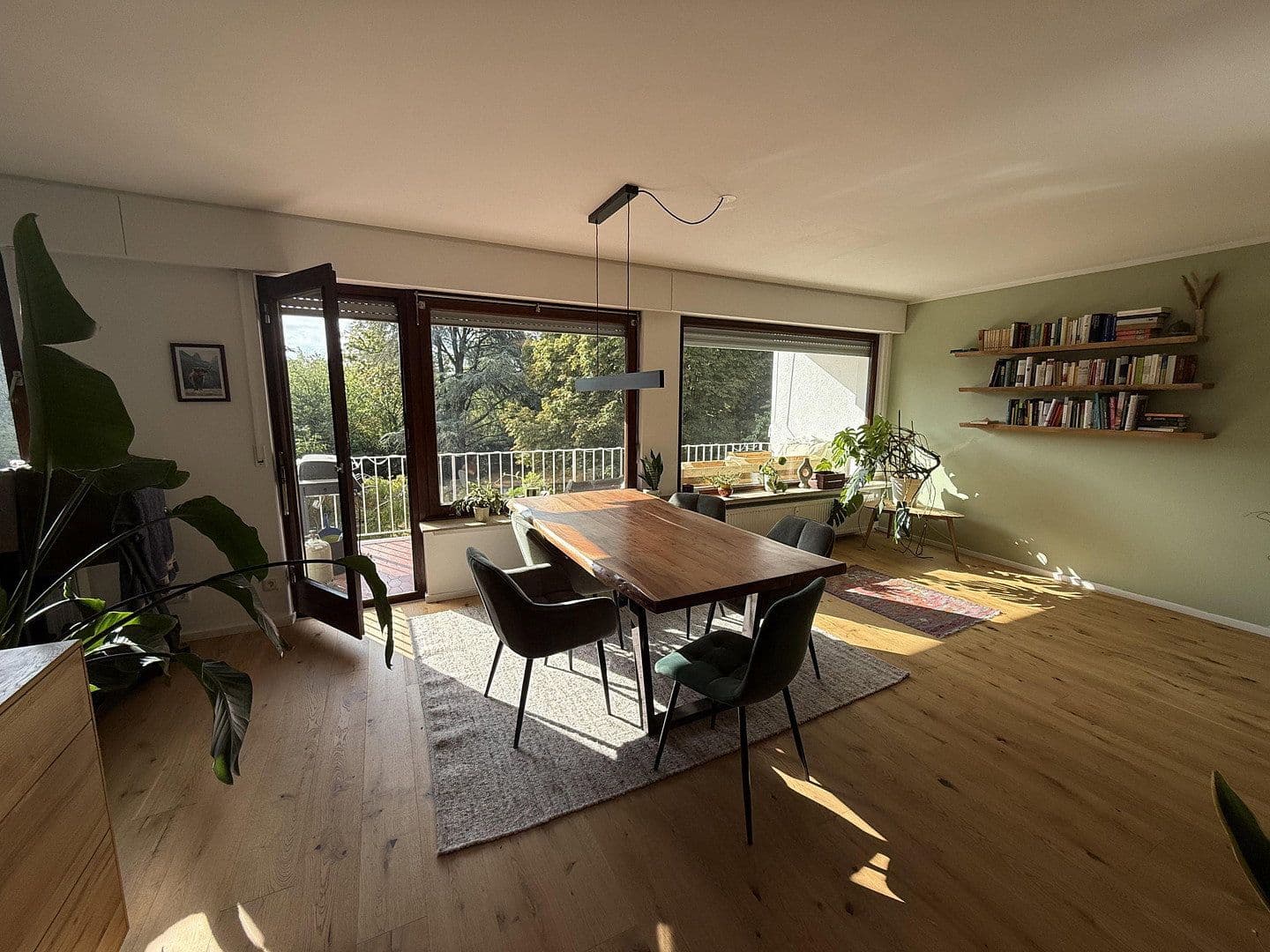 Pronájem bytu 3+kk 100 m², Köln, Severní Porýní-Vestfálsko Pronájem bytu 3+kk 100 m², Köln, Severní Porýní-Vestfálsko