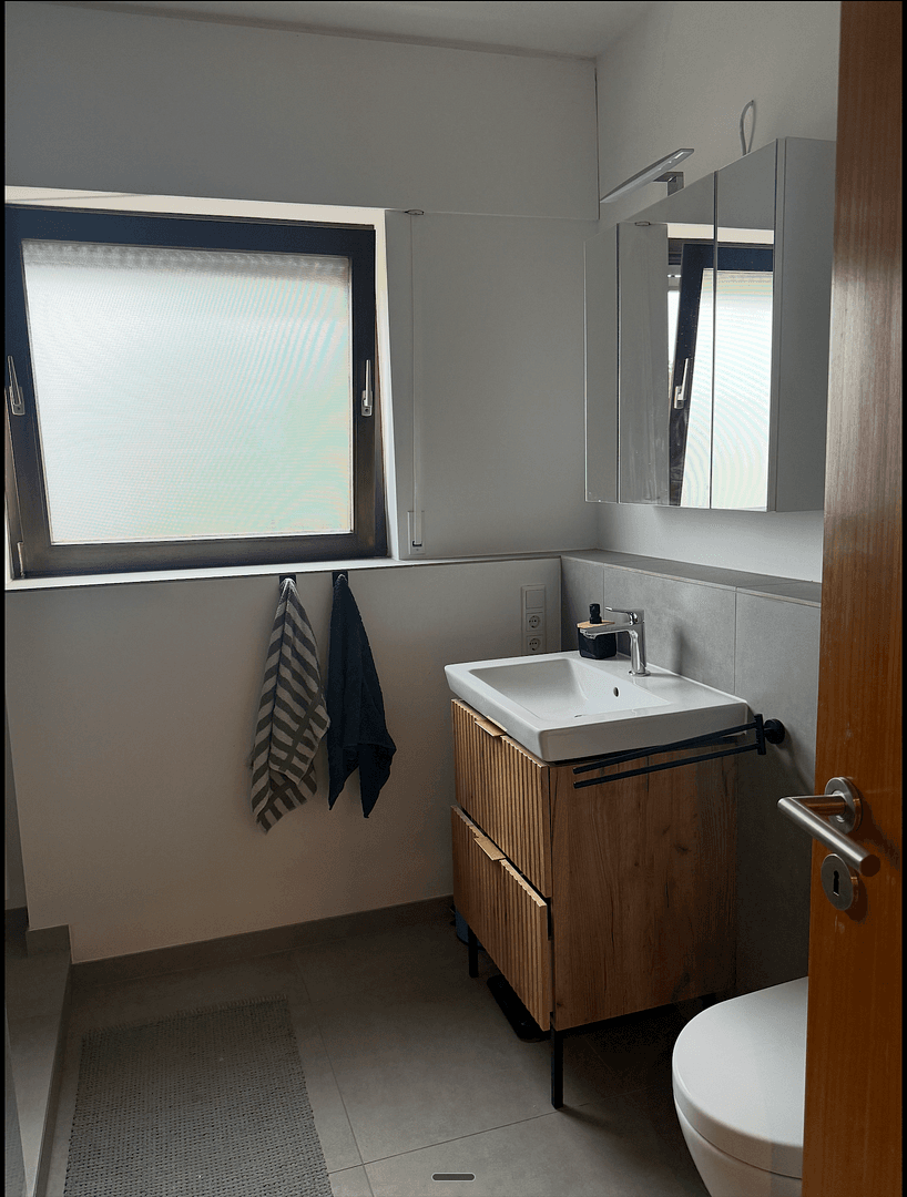 Pronájem bytu 3+kk 100 m², Köln, Severní Porýní-Vestfálsko Pronájem bytu 3+kk 100 m², Köln, Severní Porýní-Vestfálsko