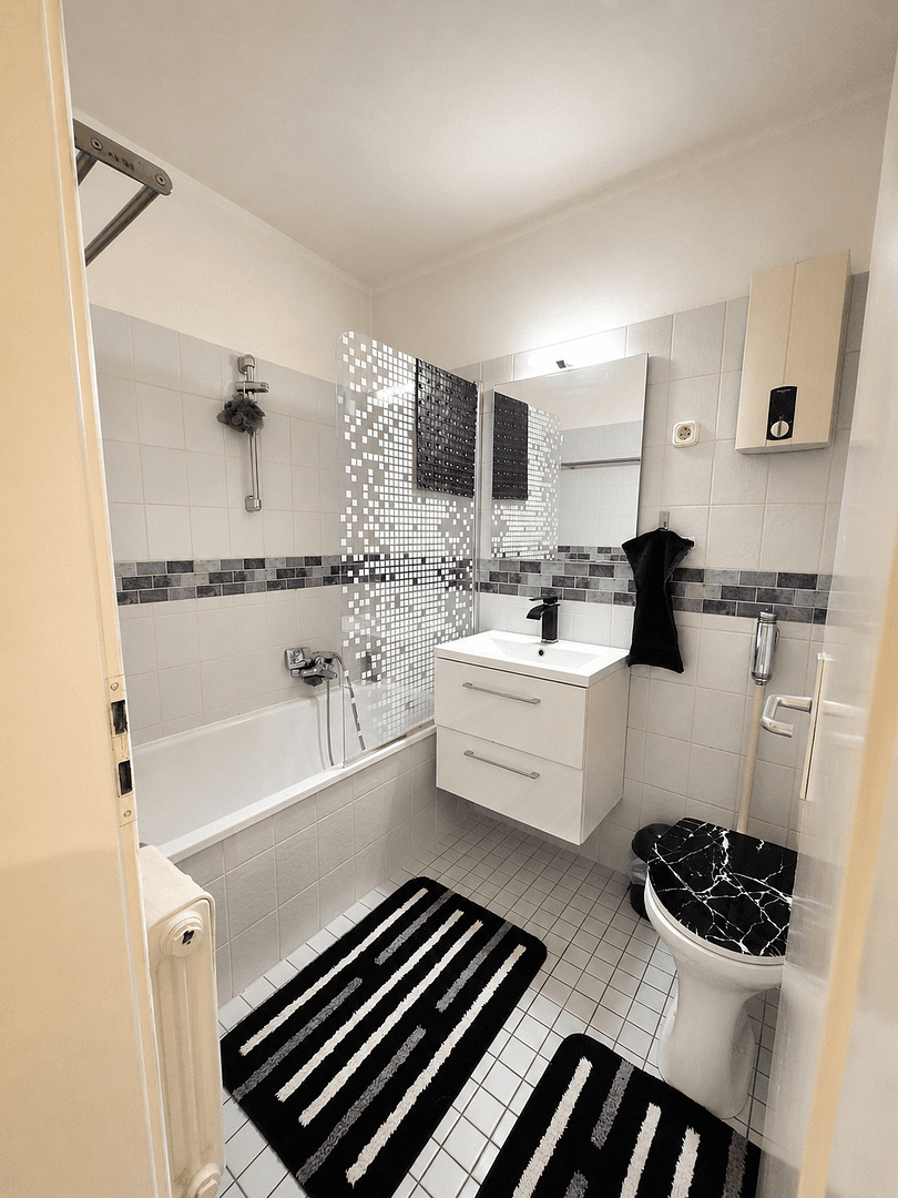 Pronájem bytu 3+1 80 m², Essen, Severní Porýní-Vestfálsko Pronájem bytu 3+1 80 m², Essen, Severní Porýní-Vestfálsko