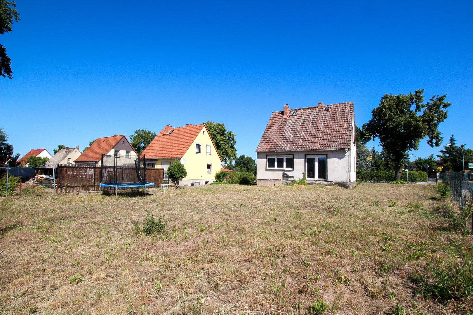 Prodej domu 110 m², pozemek 653 m², Marienstraße 22, Weinböhla, Sasko Prodej domu 110 m², pozemek 653 m², Marienstraße 22, Weinböhla, Sasko