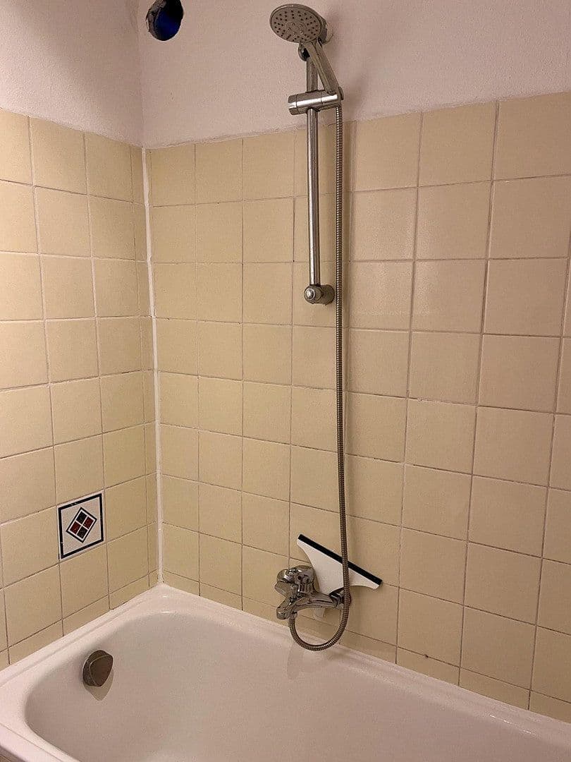 Pronájem bytu 2+1 47 m², Frankenallee 201, Frankfurt a. M., Hessen Pronájem bytu 2+1 47 m², Frankenallee 201, Frankfurt a. M., Hessen