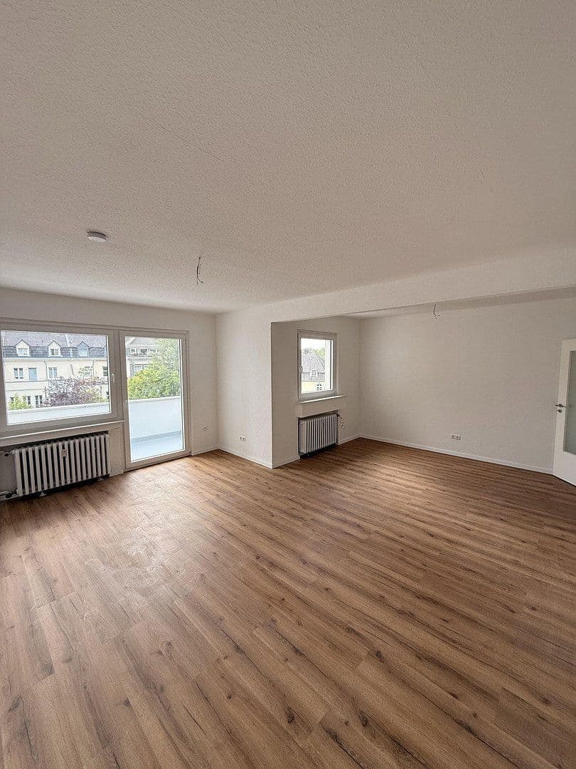 Pronájem bytu 3+1 96 m², Ruhrallee 26, Essen, Severní Porýní-Vestfálsko Pronájem bytu 3+1 96 m², Ruhrallee 26, Essen, Severní Porýní-Vestfálsko