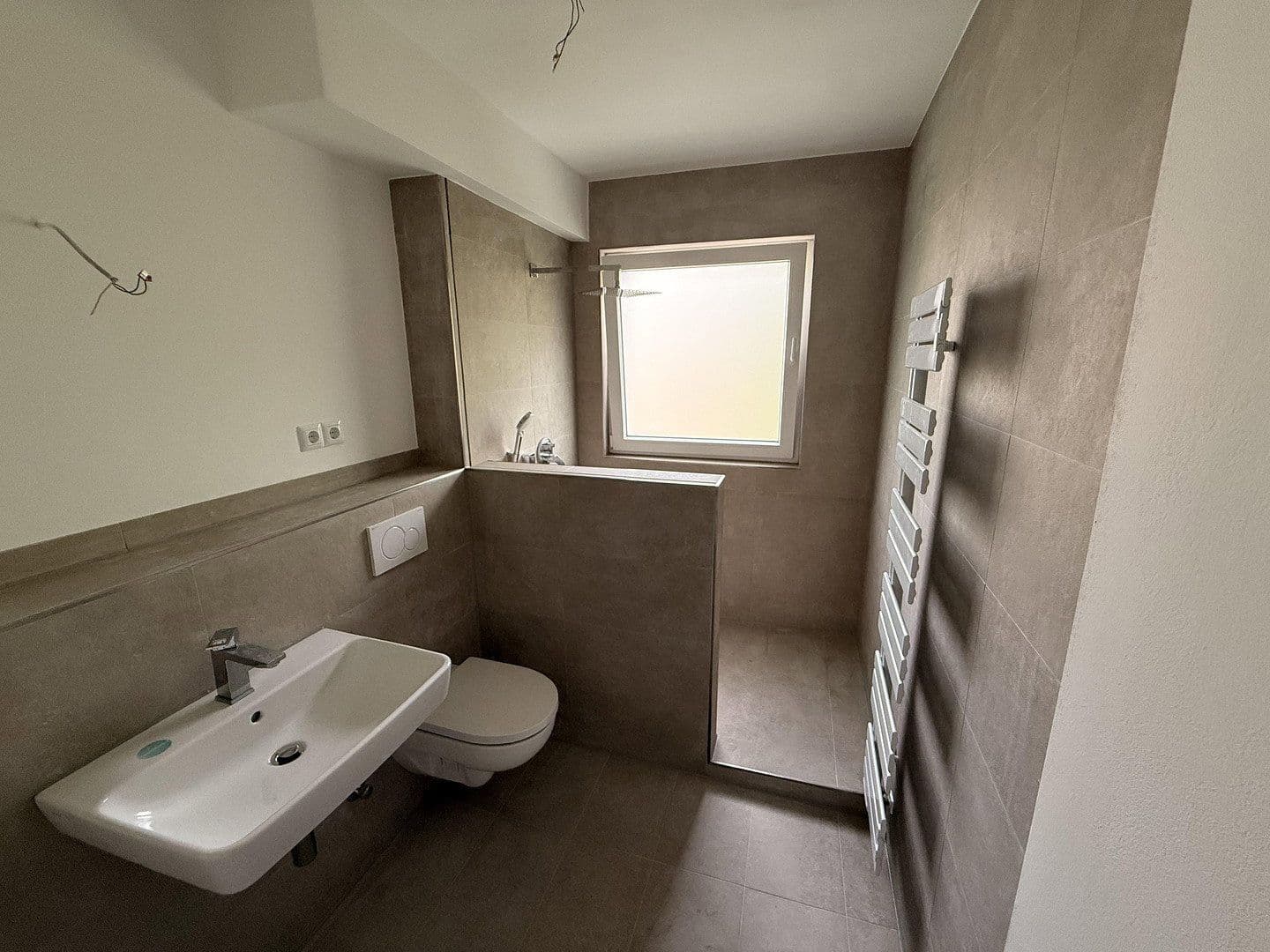 Pronájem bytu 3+1 96 m², Ruhrallee 26, Essen, Severní Porýní-Vestfálsko Pronájem bytu 3+1 96 m², Ruhrallee 26, Essen, Severní Porýní-Vestfálsko