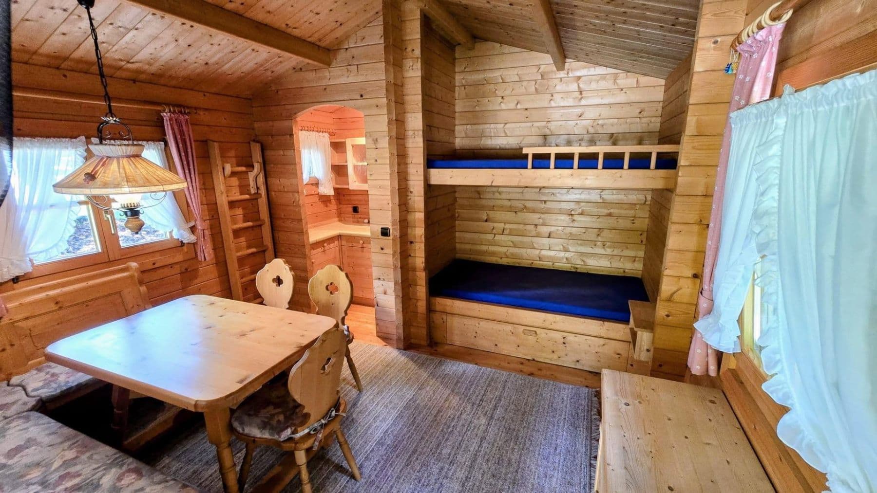 Prodej domu 153 m², pozemek 2.190 m², Wittislingen, Bavorsko Prodej domu 153 m², pozemek 2.190 m², Wittislingen, Bavorsko