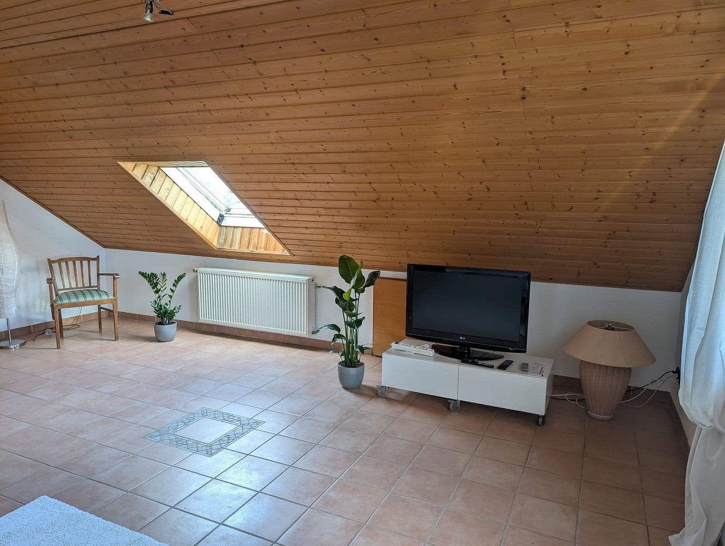 Pronájem bytu 3+1 78 m², Ippendorf, Severní Porýní-Vestfálsko Pronájem bytu 3+1 78 m², Ippendorf, Severní Porýní-Vestfálsko