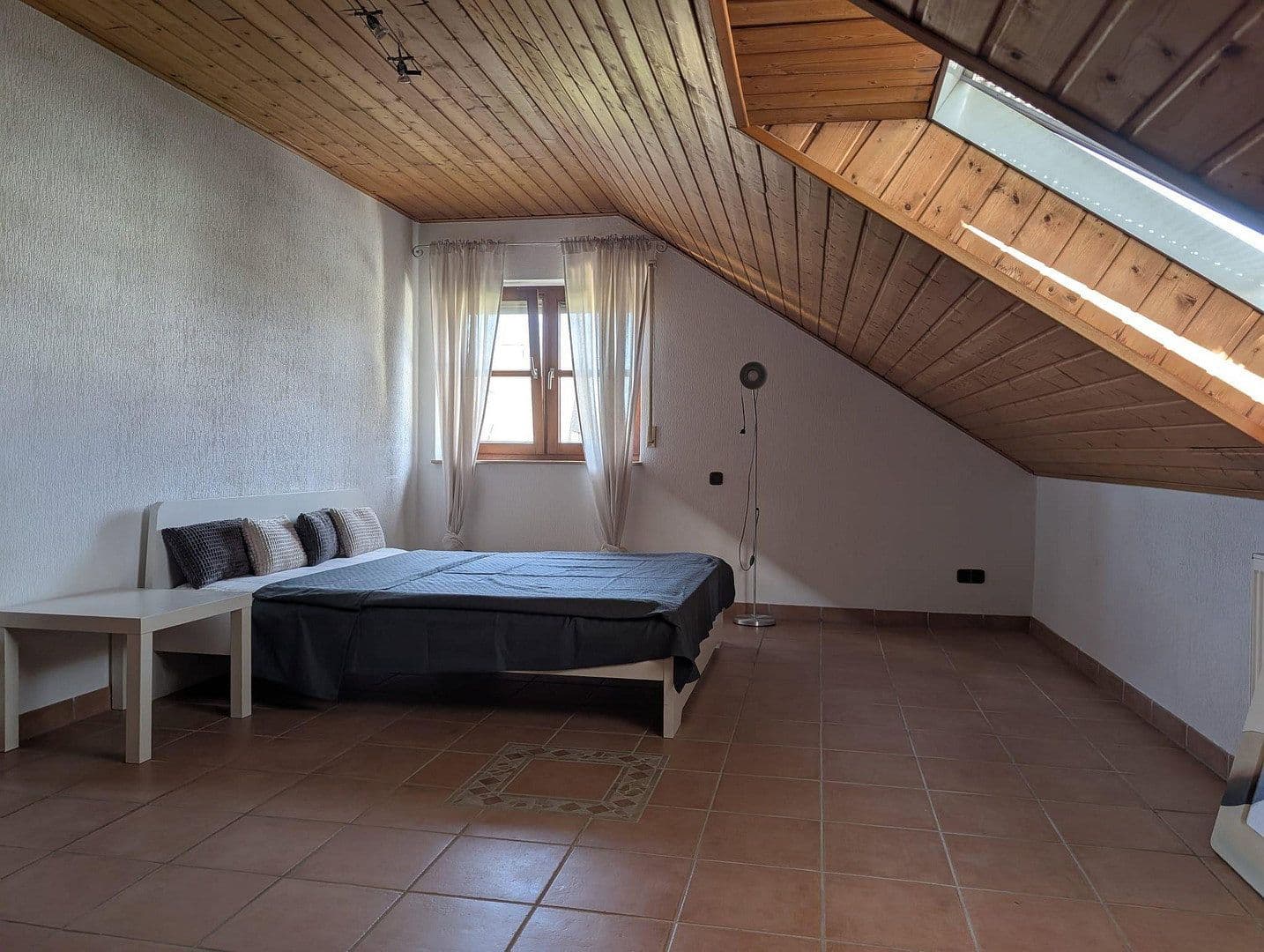 Pronájem bytu 3+1 78 m², Ippendorf, Severní Porýní-Vestfálsko Pronájem bytu 3+1 78 m², Ippendorf, Severní Porýní-Vestfálsko