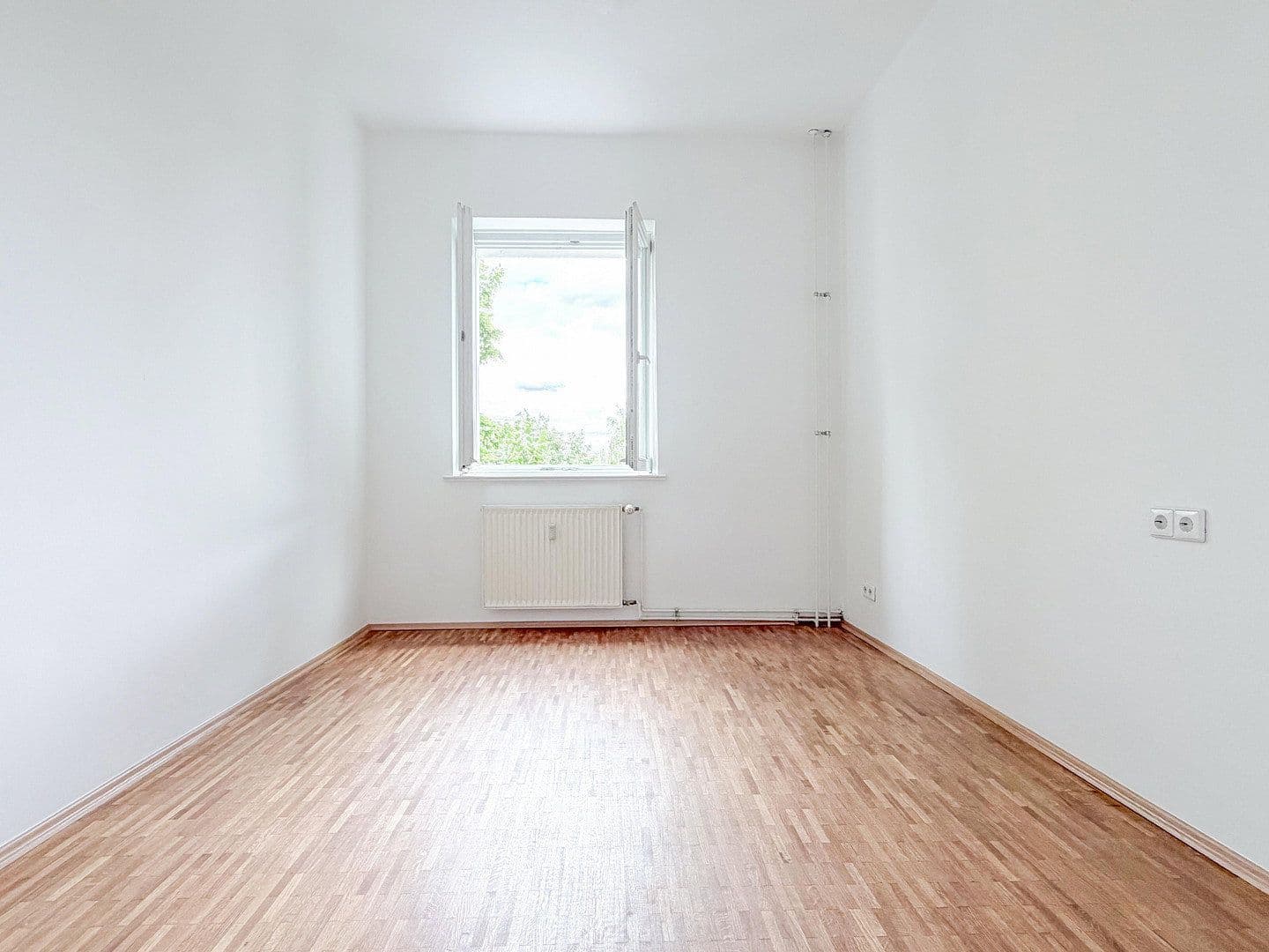 Prodej bytu 3+1 68 m², Berlin, Berlín Prodej bytu 3+1 68 m², Berlin, Berlín