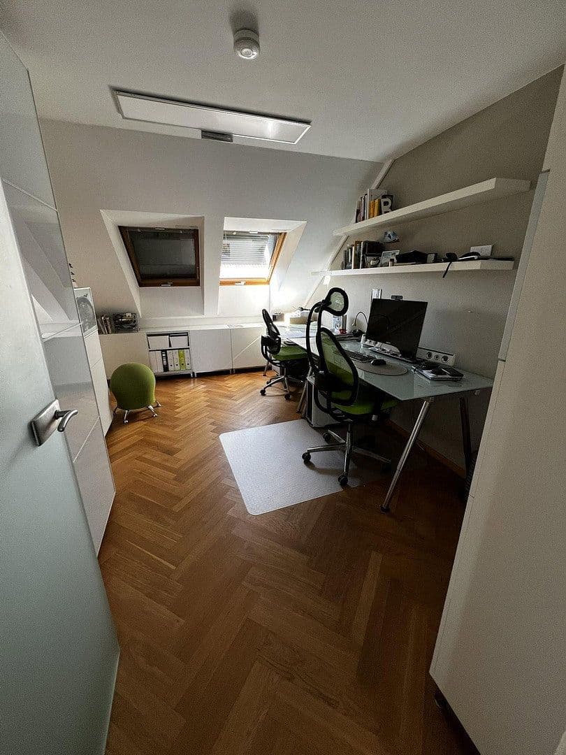 Prodej bytu 4+1 147 m², Kleiststraße 11, Gersthofen, Bavorsko Prodej bytu 4+1 147 m², Kleiststraße 11, Gersthofen, Bavorsko