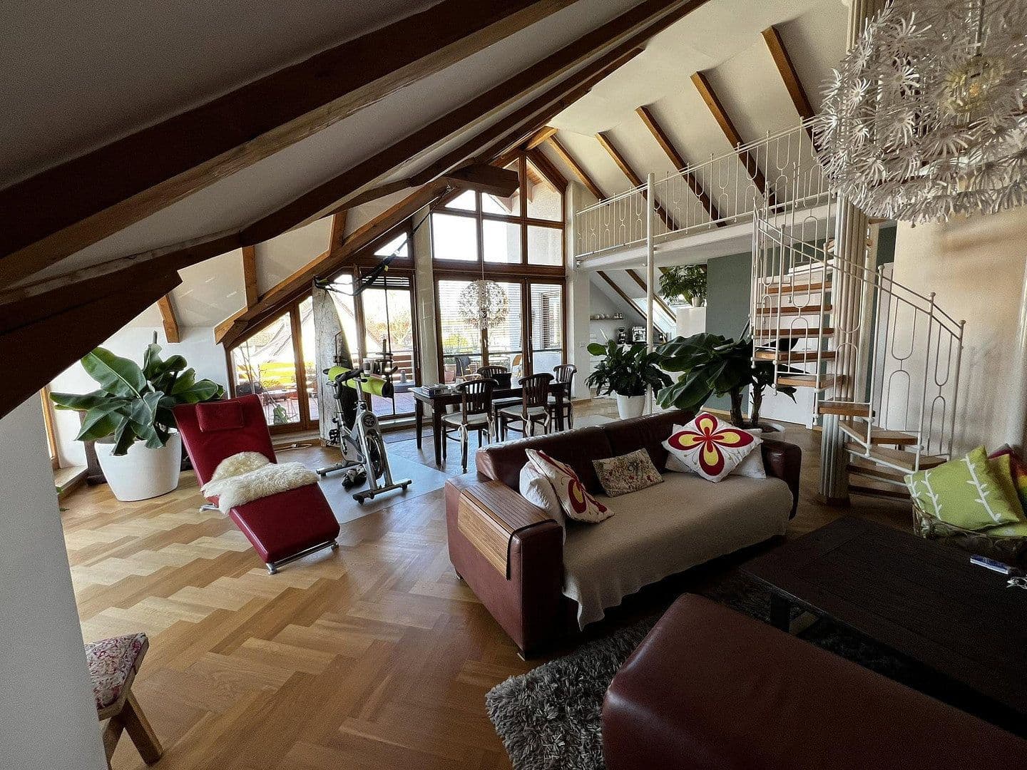 Prodej bytu 4+1 147 m², Kleiststraße 11, Gersthofen, Bavorsko Prodej bytu 4+1 147 m², Kleiststraße 11, Gersthofen, Bavorsko