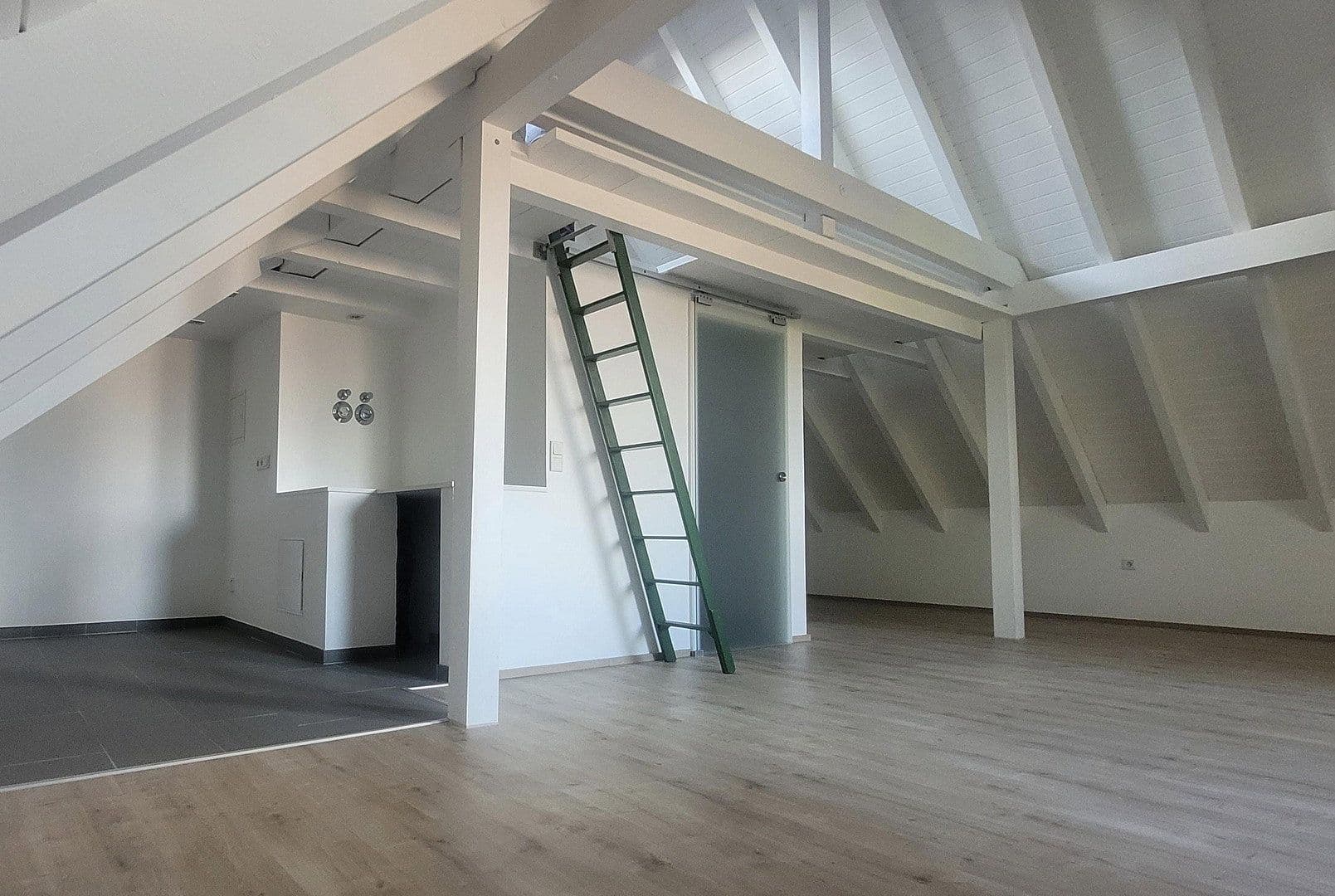 Prodej bytu 3+kk 128 m², Rüsselsheim am Main, Hessen Prodej bytu 3+kk 128 m², Rüsselsheim am Main, Hessen